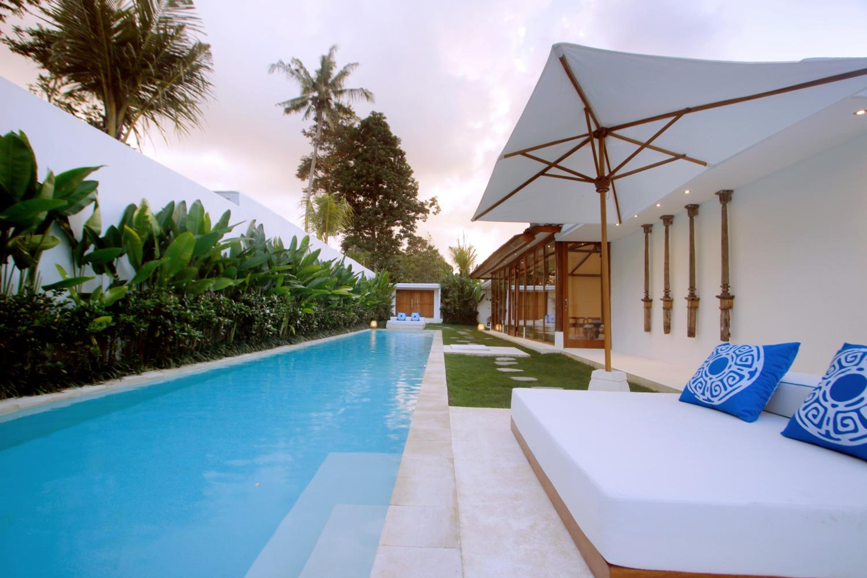 Three-Bedroom Villa with Private Pool - Photo 17