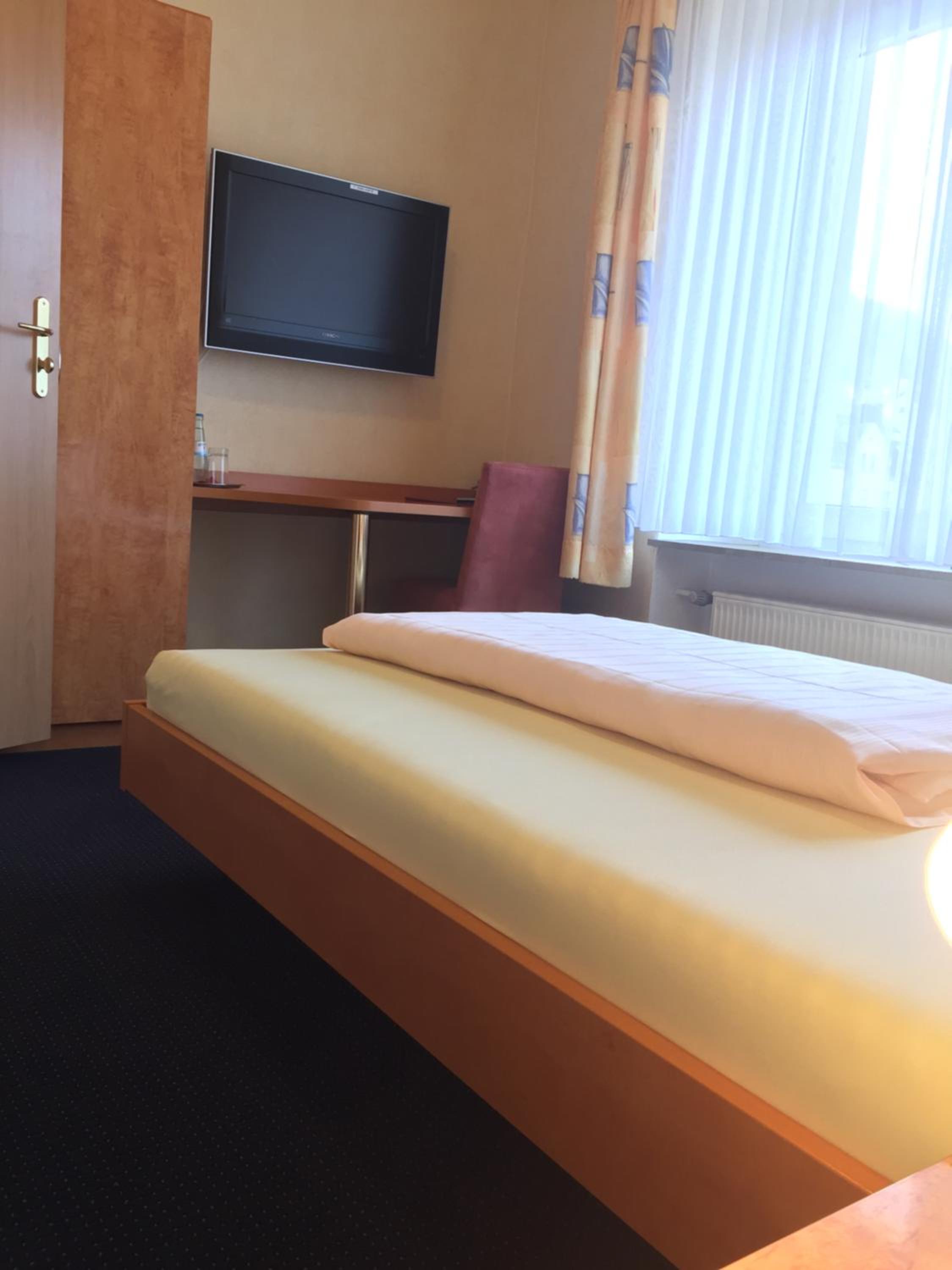 Single Room photo 2