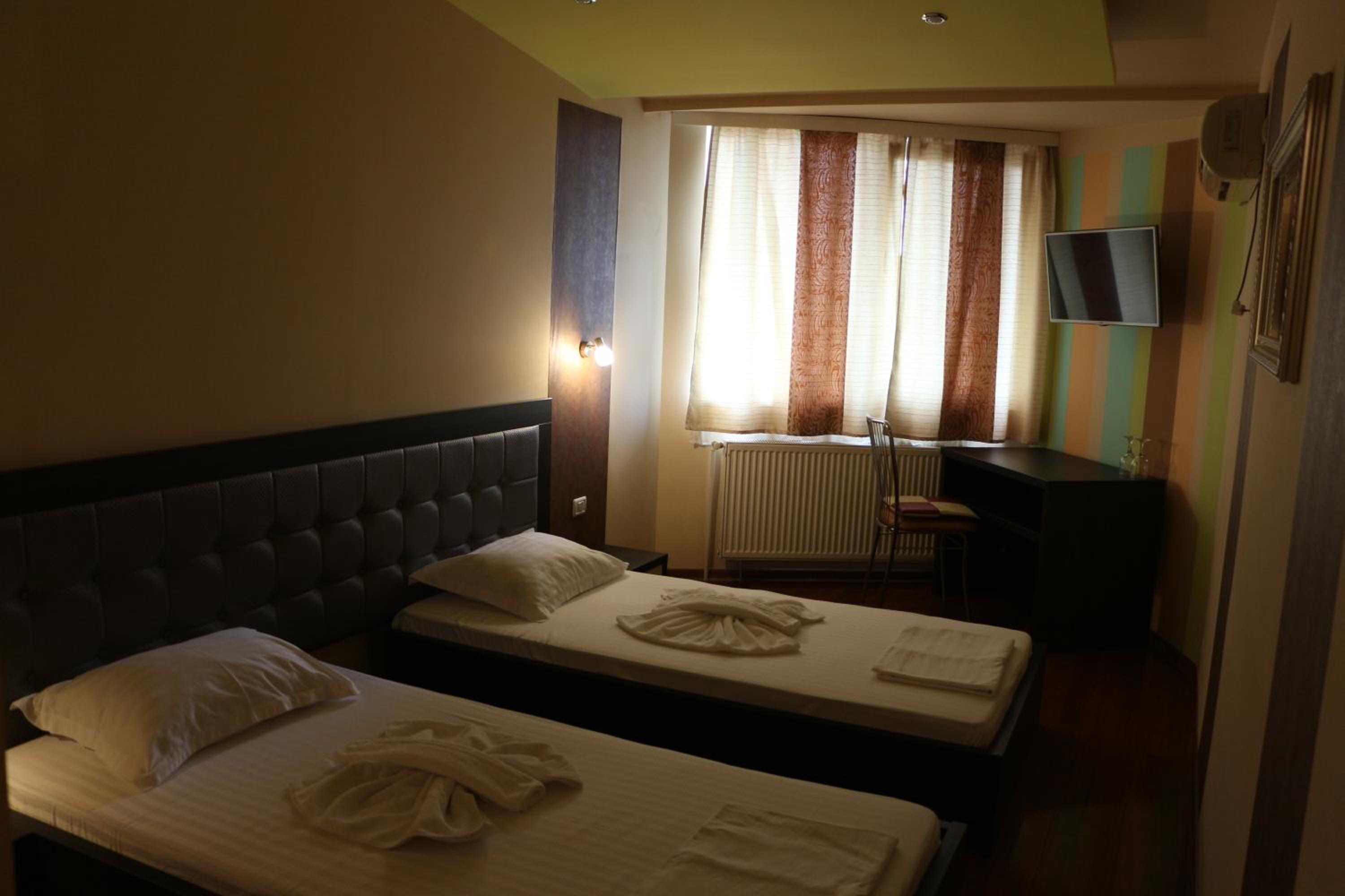 Standard Twin Room photo 3