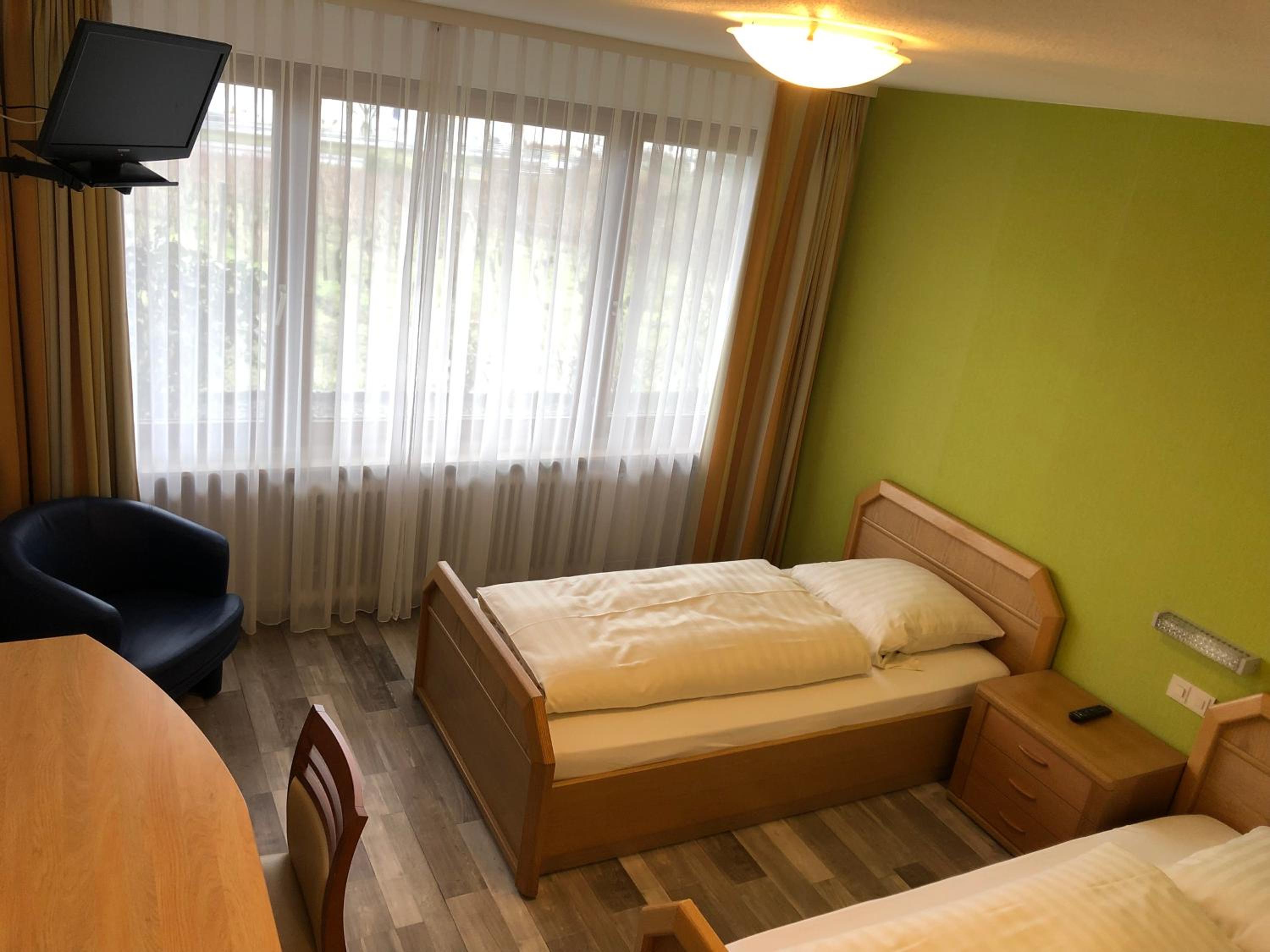 Standard Twin Room with River View - Photo 1