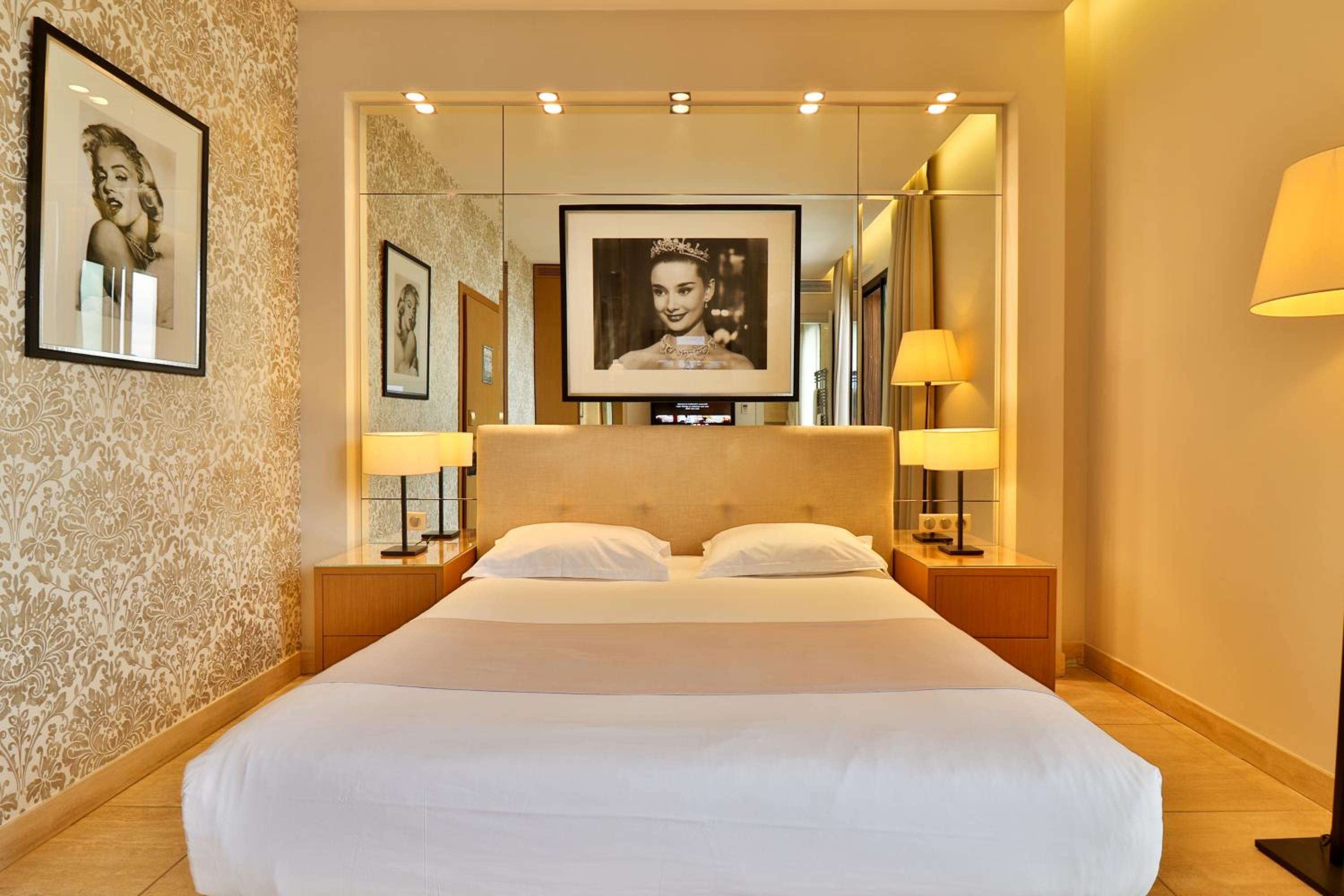 Classic Double Room - Sea Side photo 2
