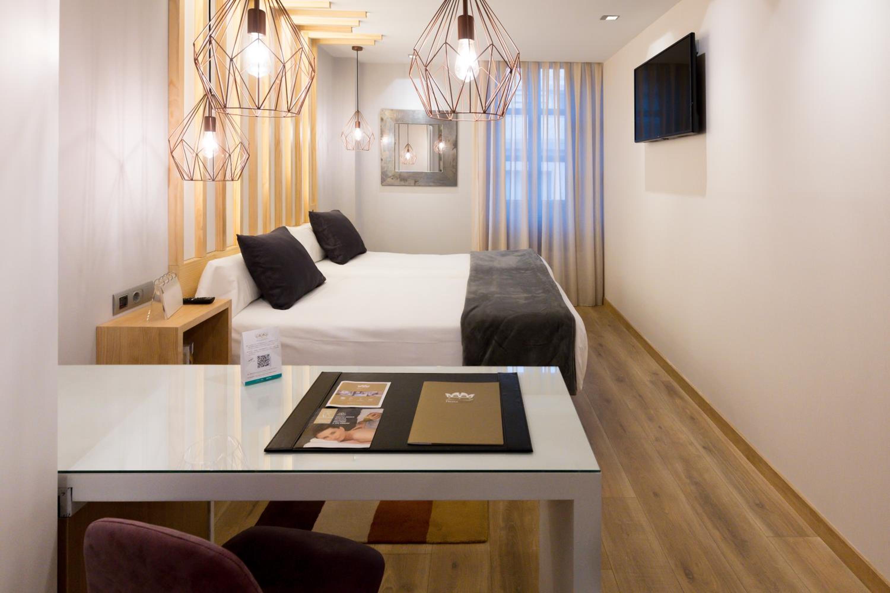 Dos Habitaciones Adyacentes