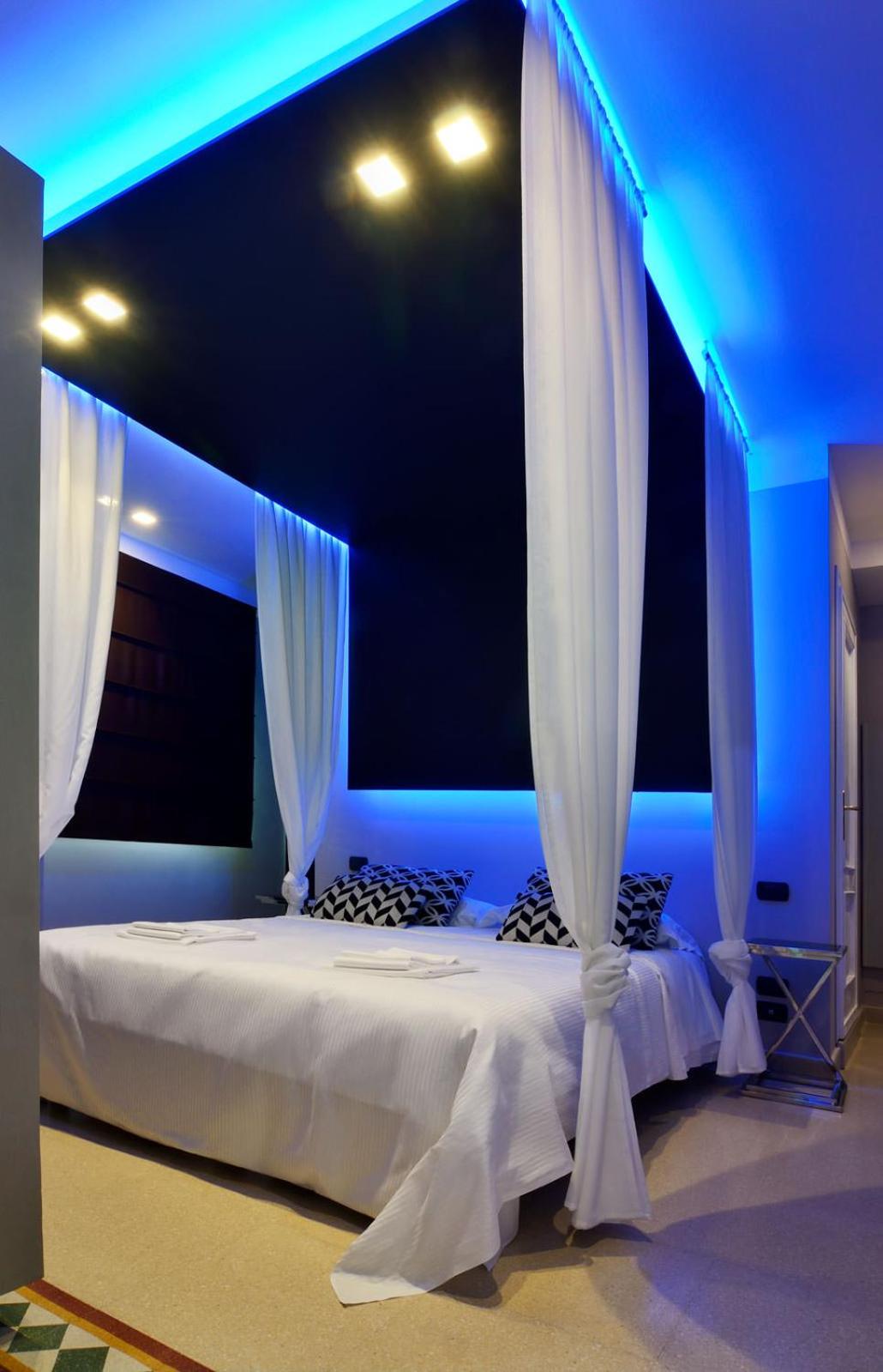 Double Room - Photo 8