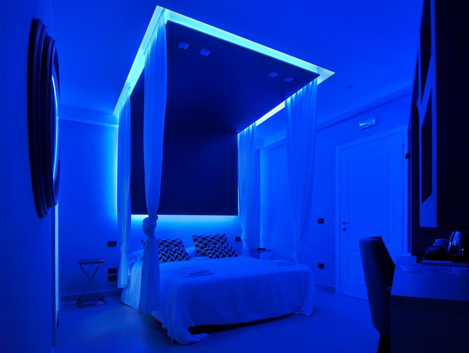 Double Room - Photo 9