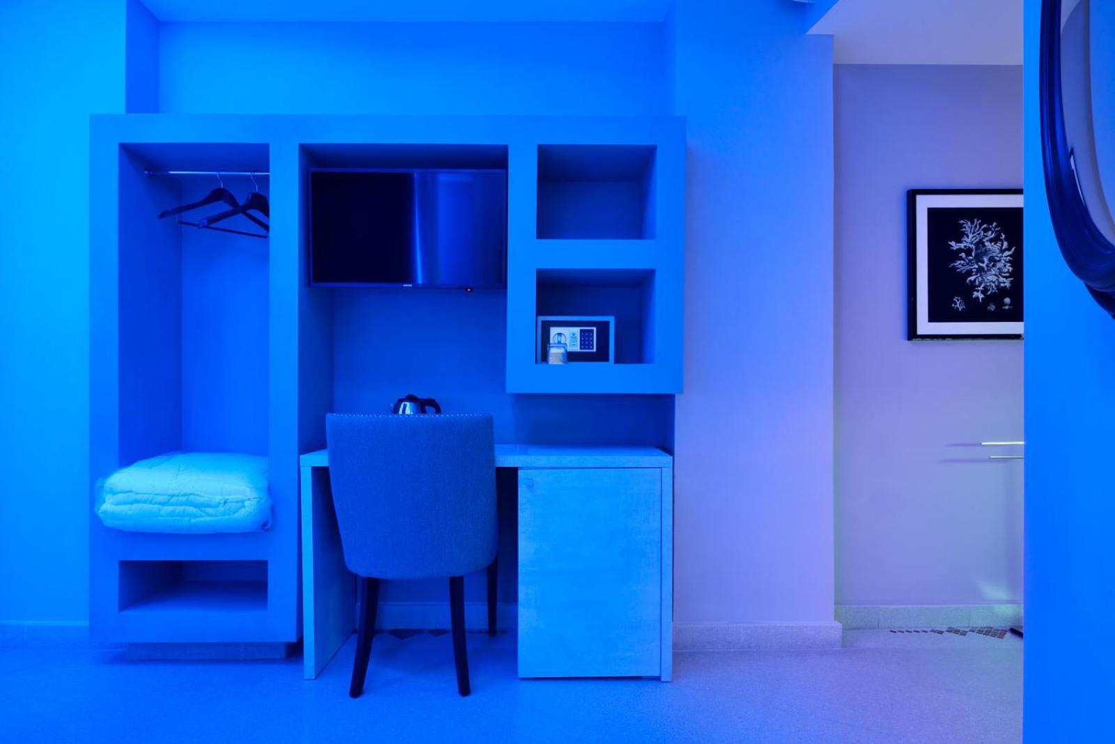 Double Room - Photo 2