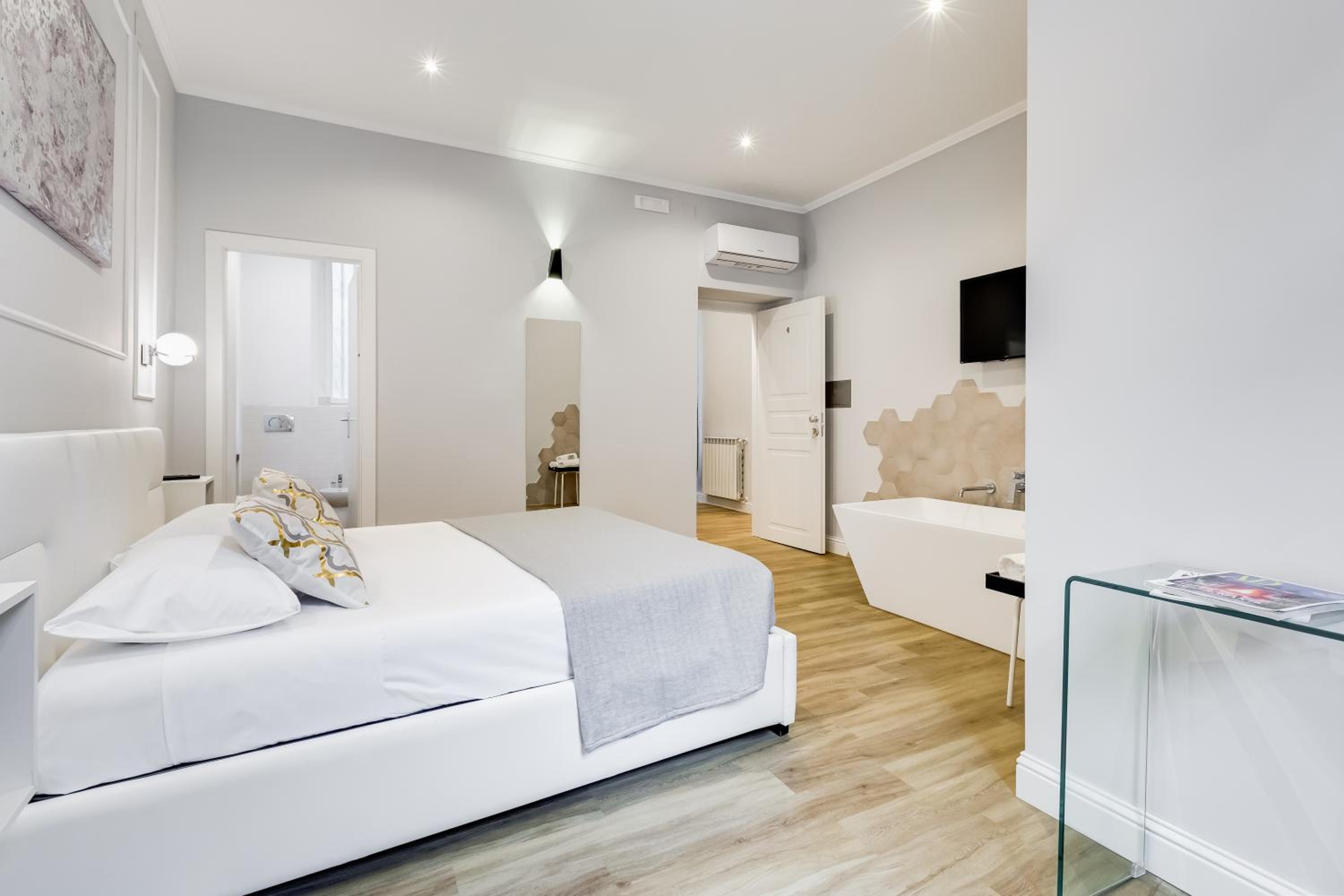 Superior Suite photo 3