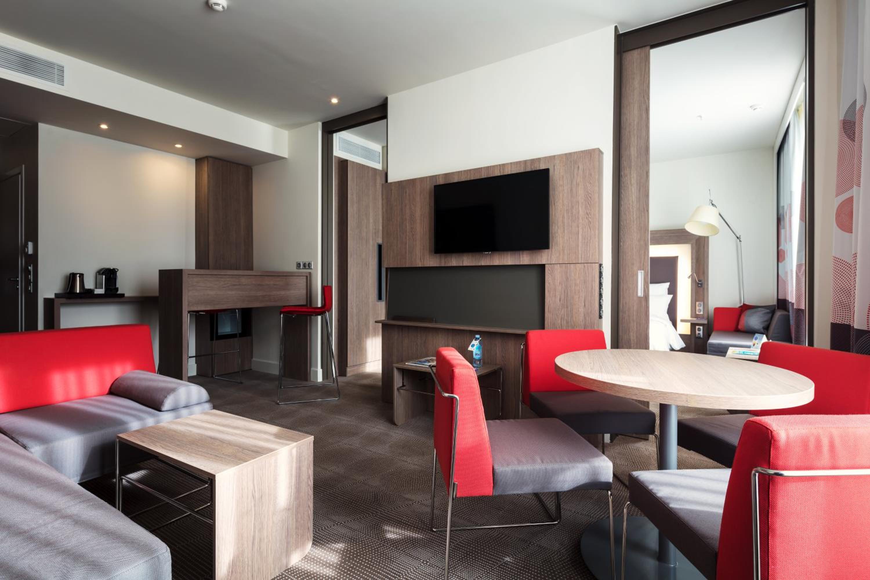 Junior King Suite - Photo 4