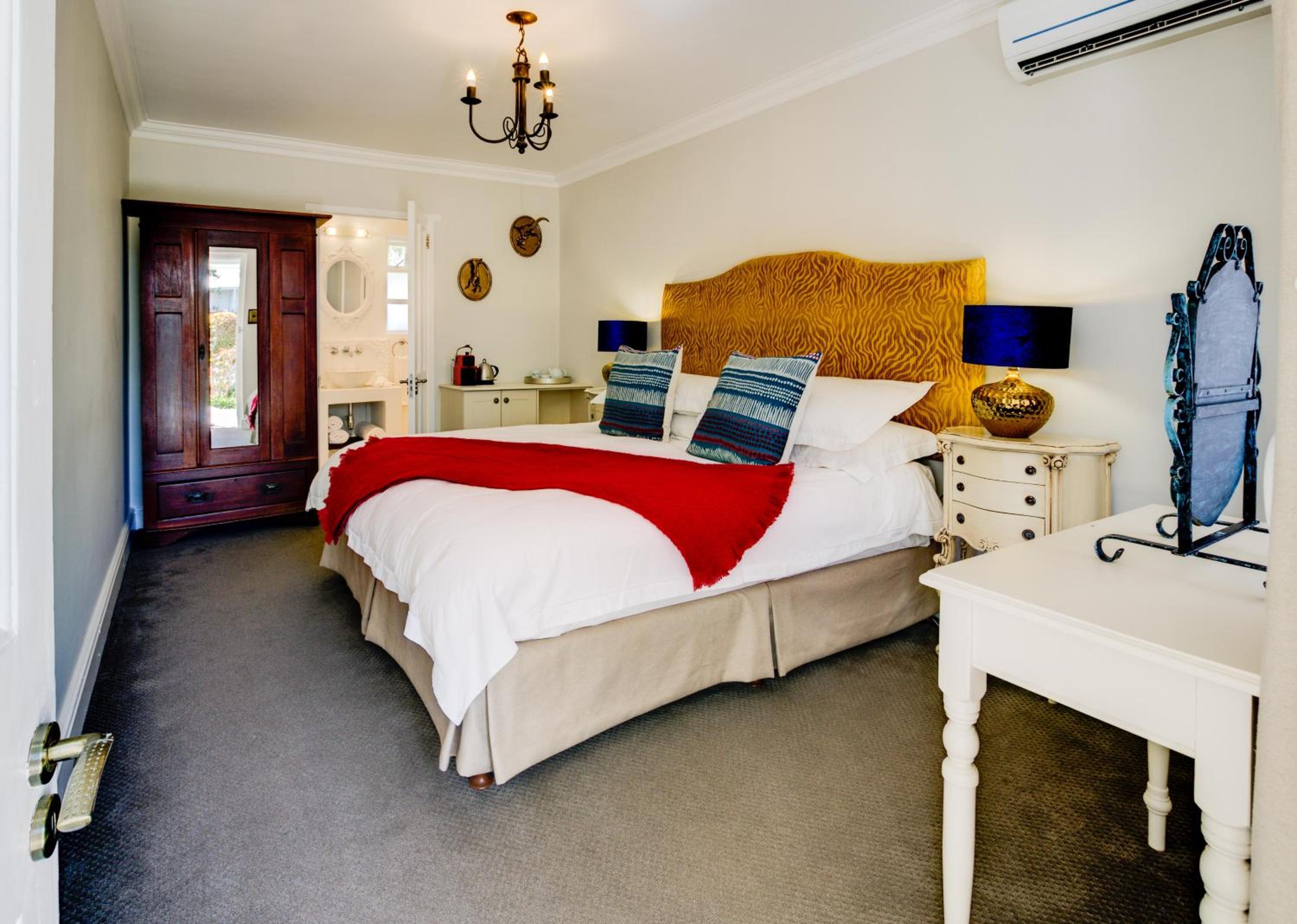 Standard Double Room - Photo 3