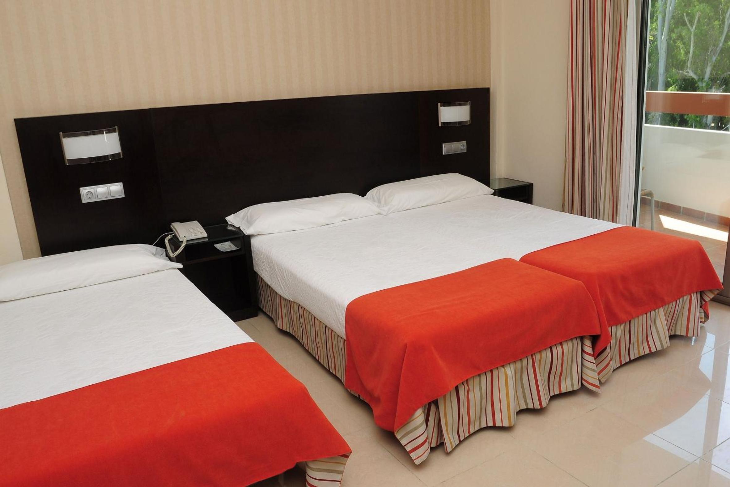 Habitación Doble Estándar con cama supletoria
