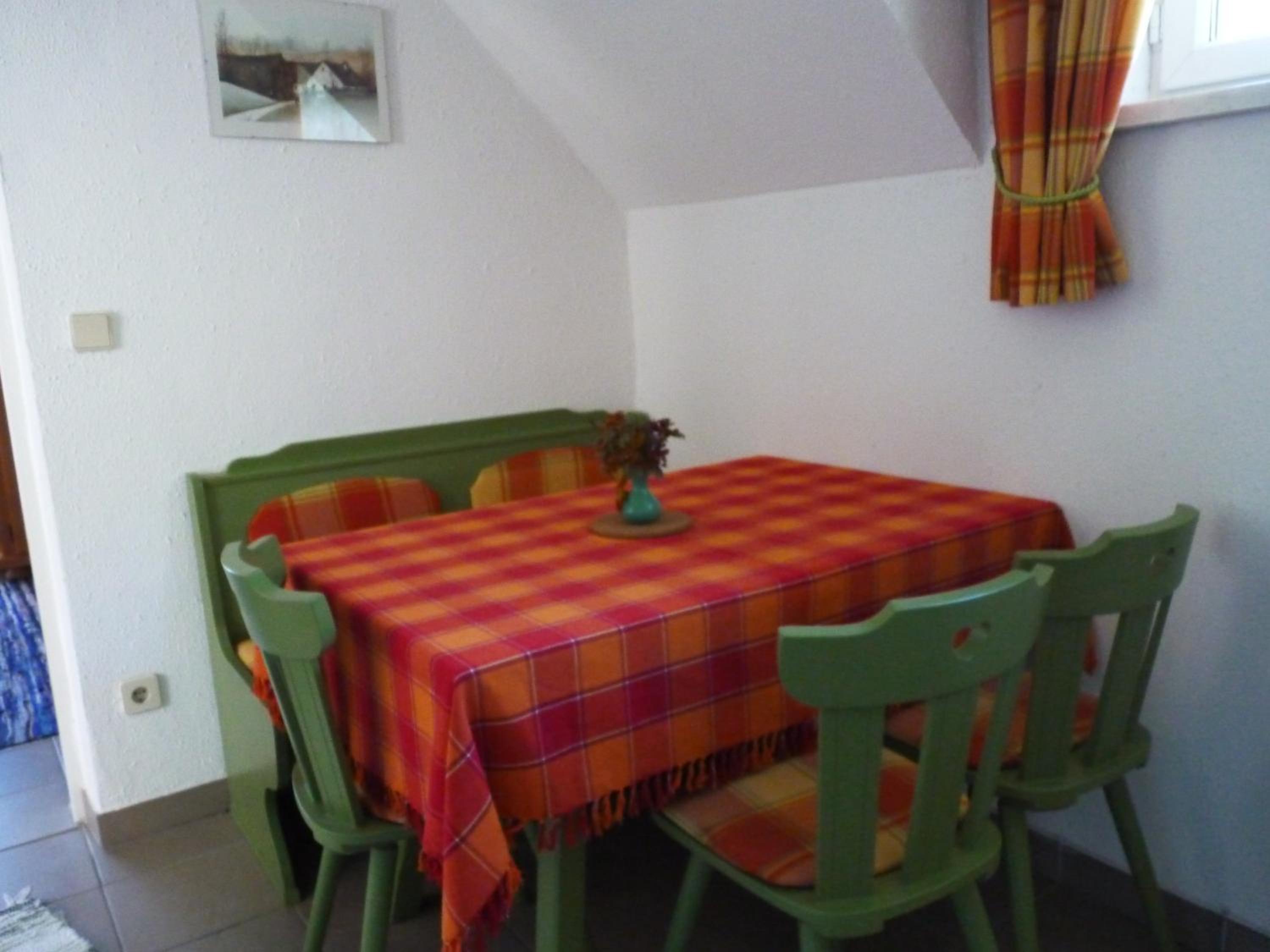 Two-Bedroom Apartment with Balcony - Photo 4