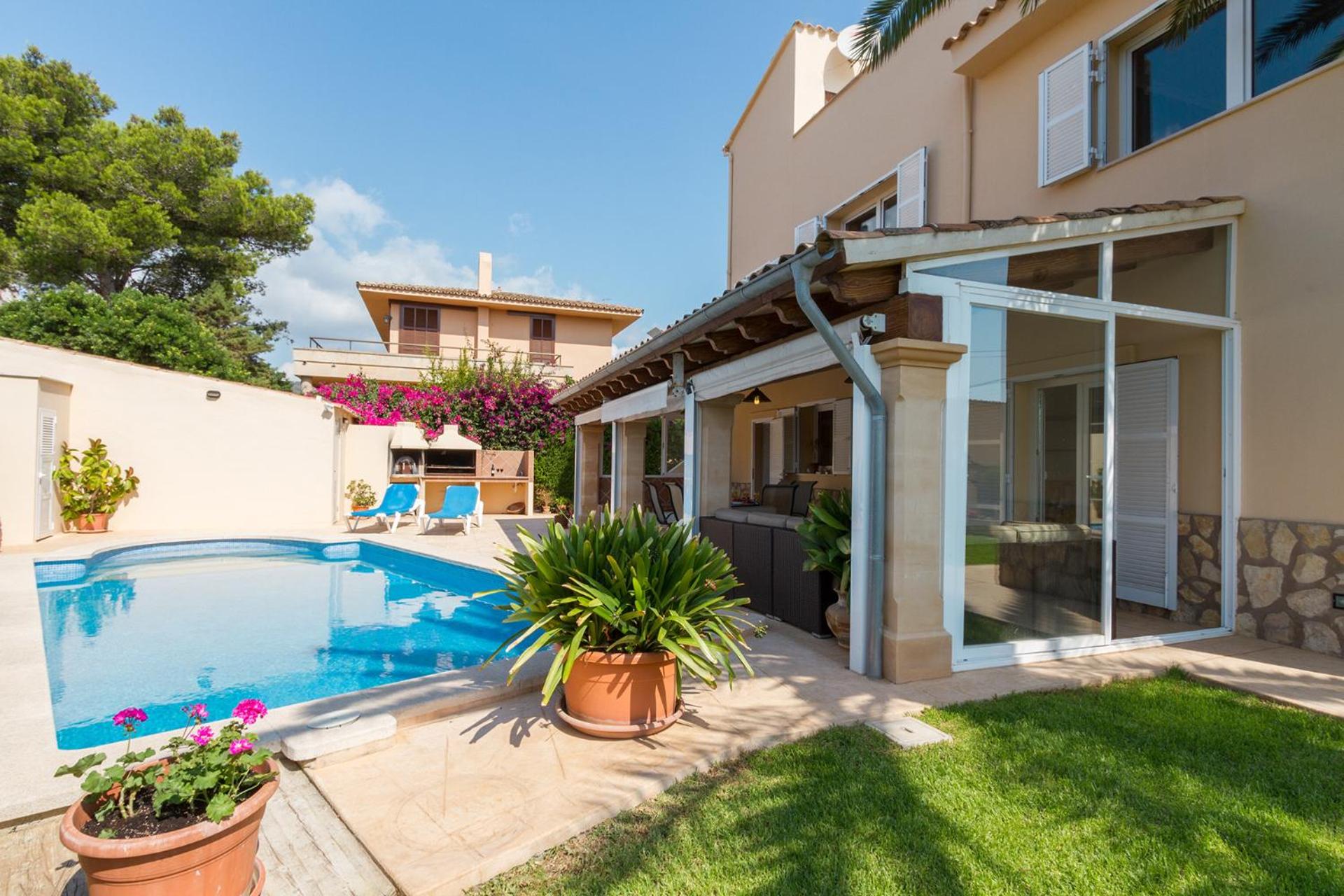 Villa with Private Pool photo 2