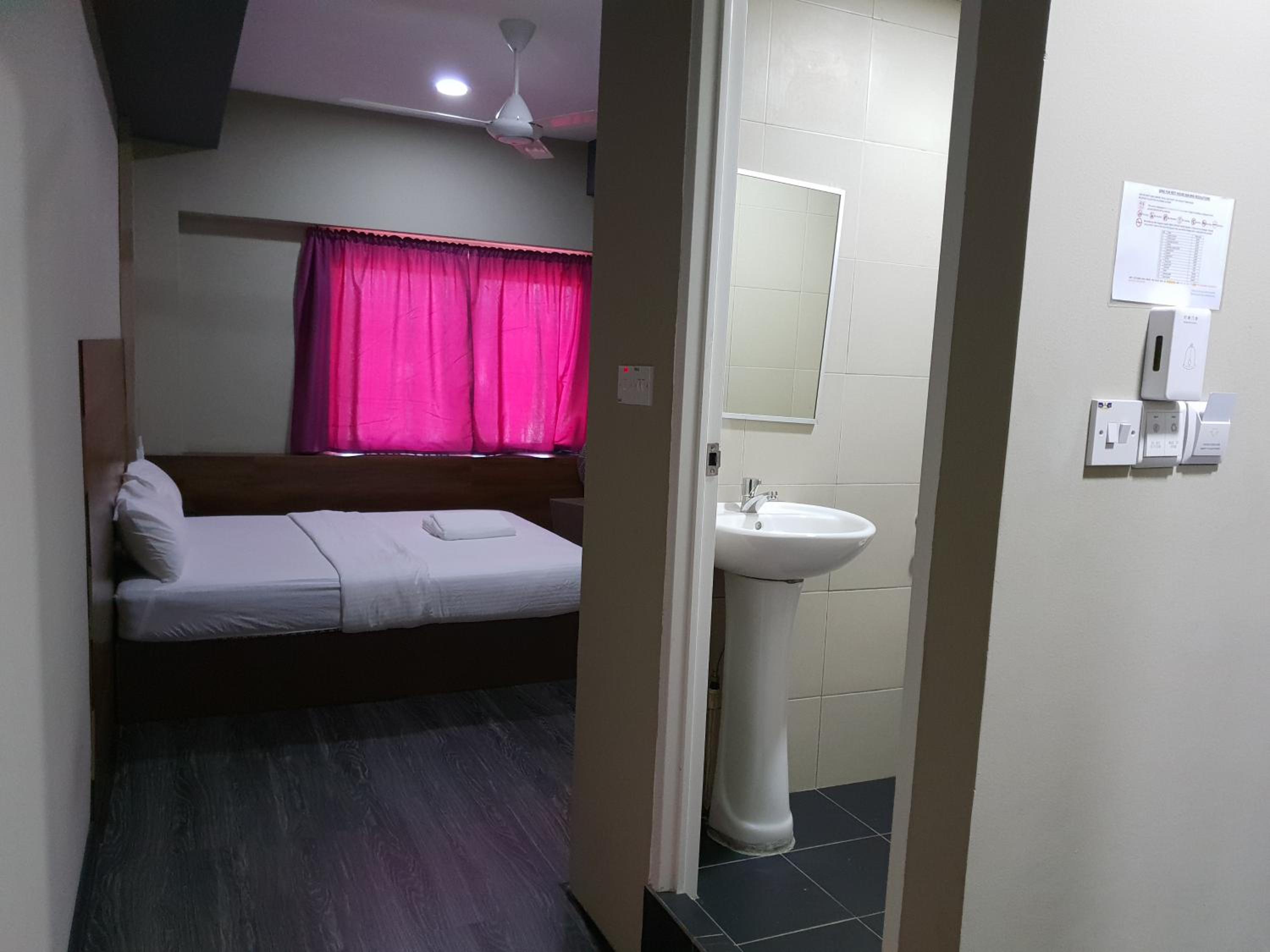 Deluxe Double Room photo 3