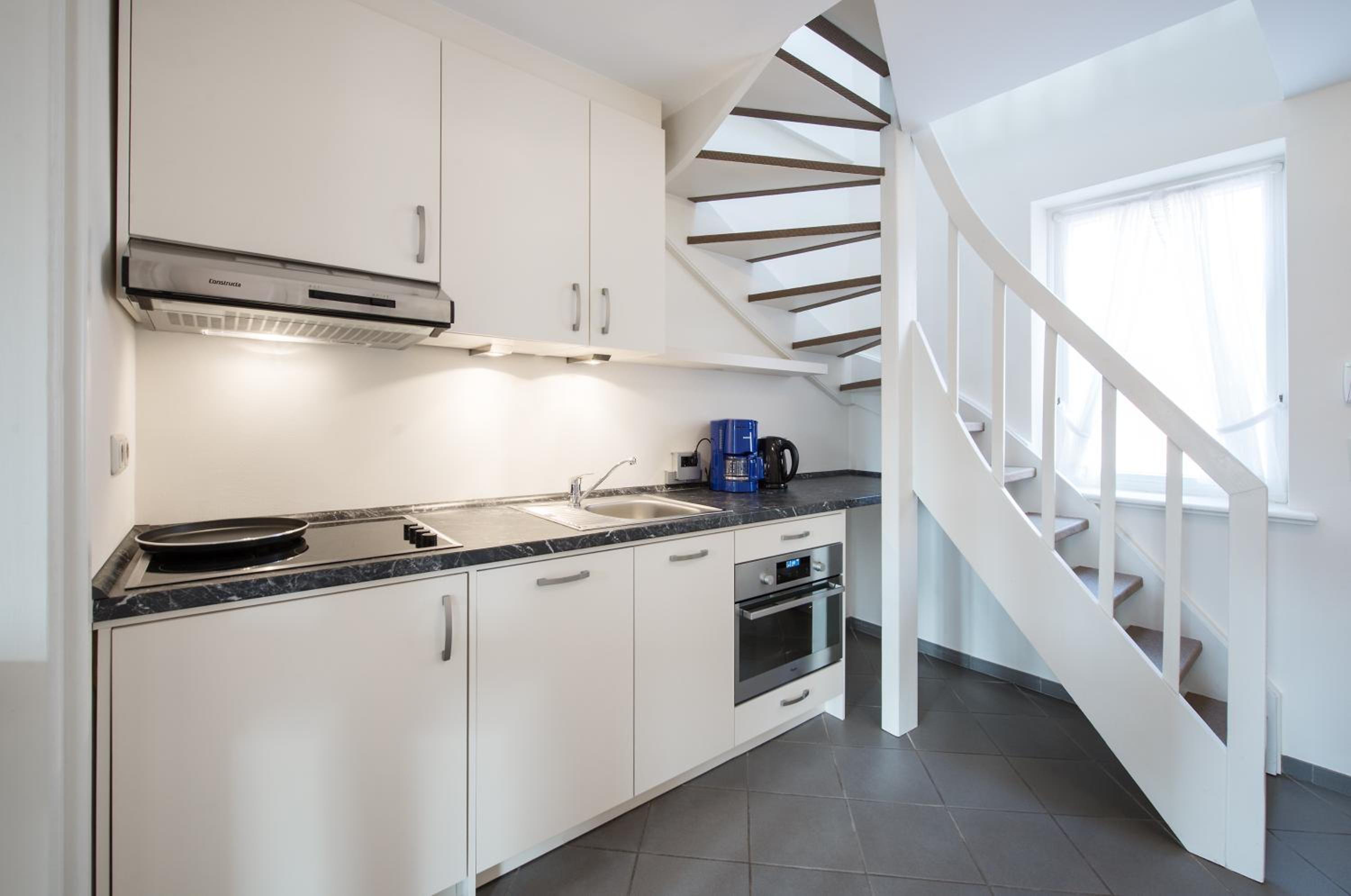 Apartment - Split Level - Photo 3