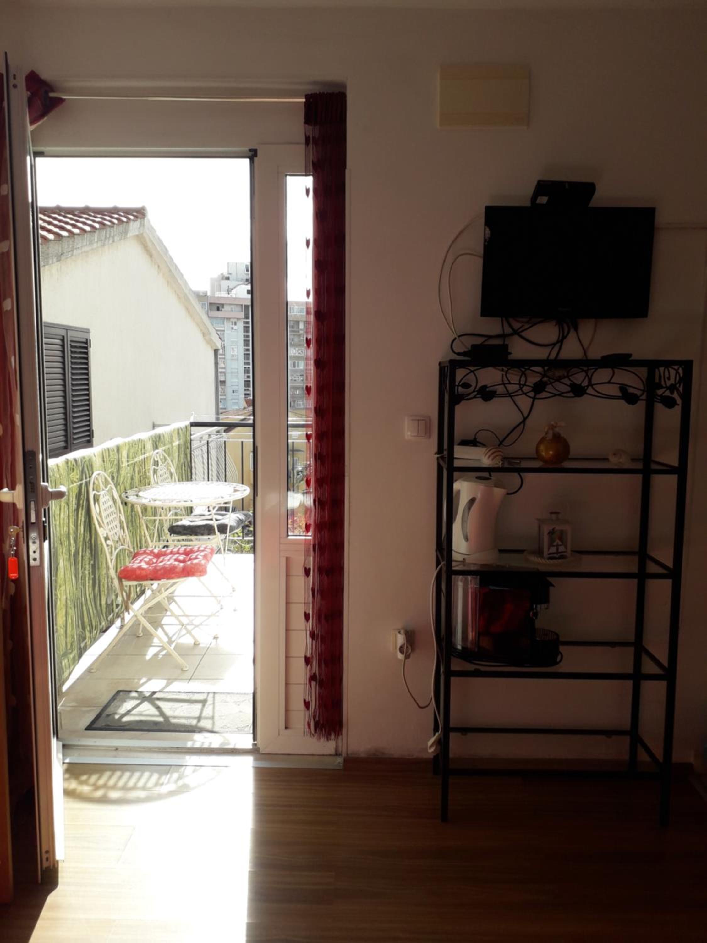 Studio with Balcony - Photo 51