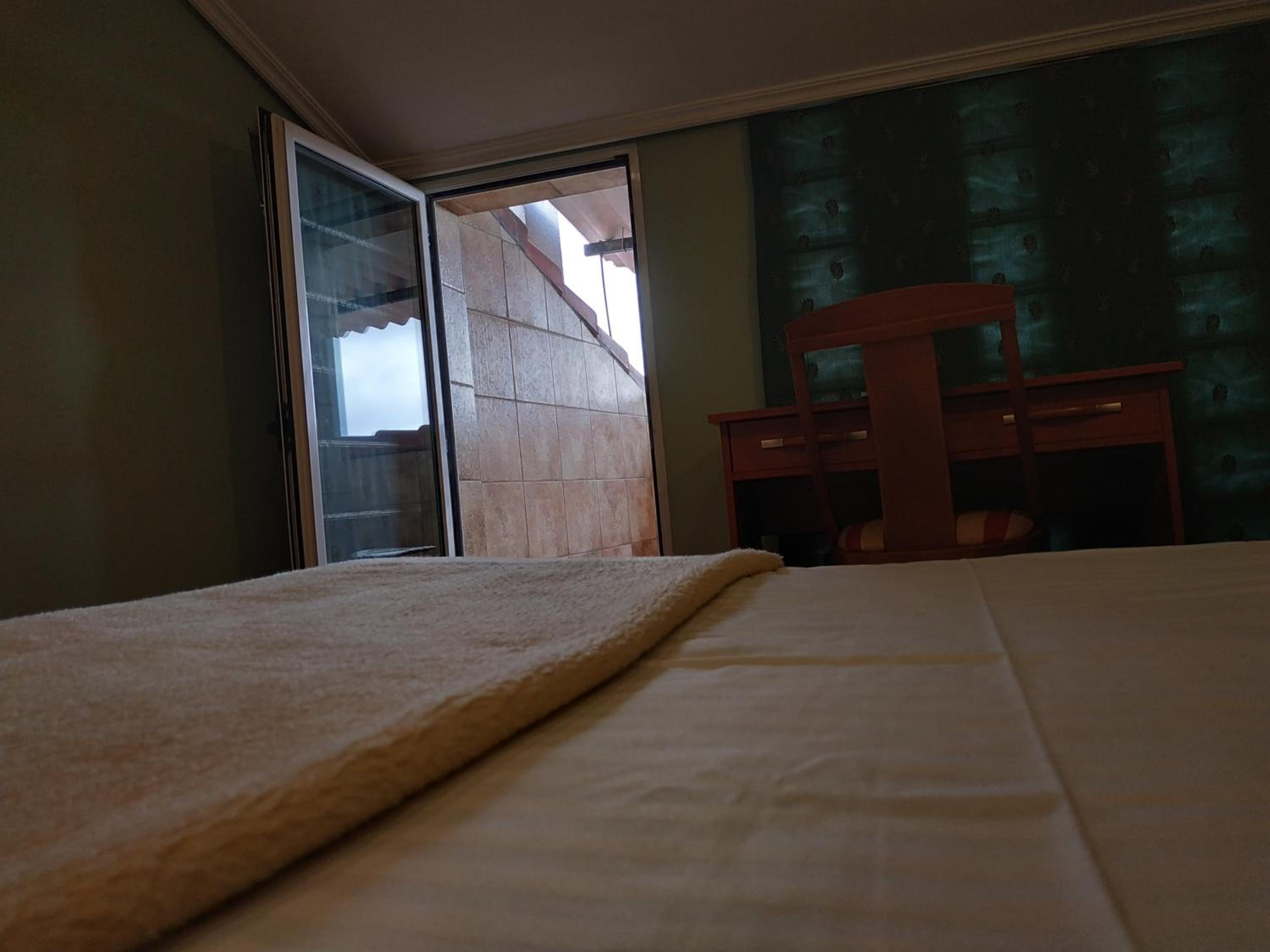 Habitación Estándar con Cama Queen