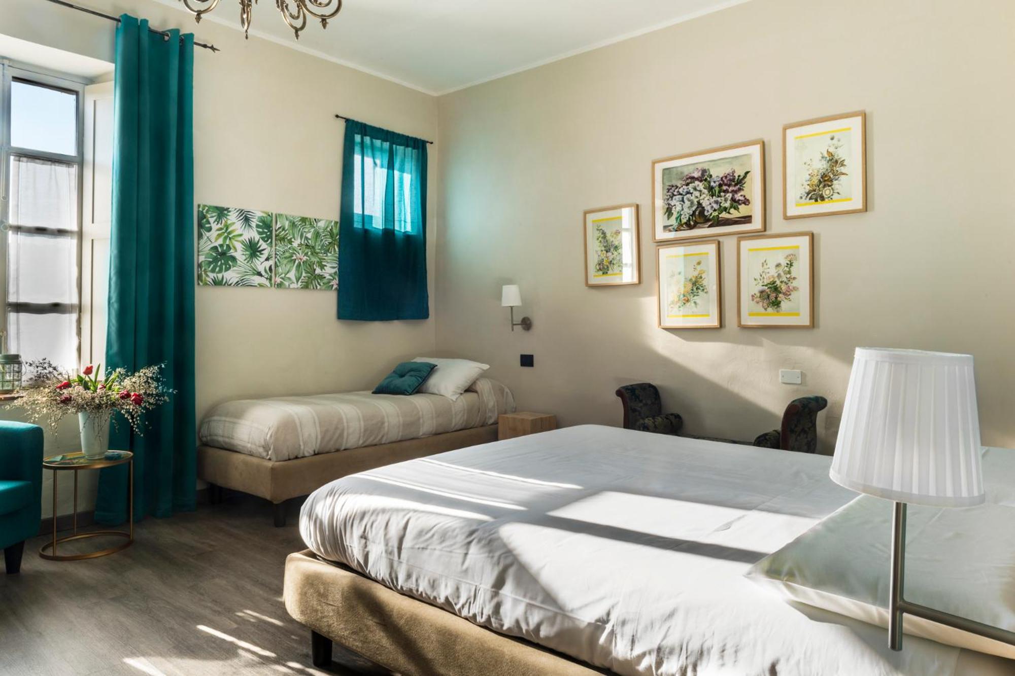 Triple Room with Private Bathroom - Photo 3