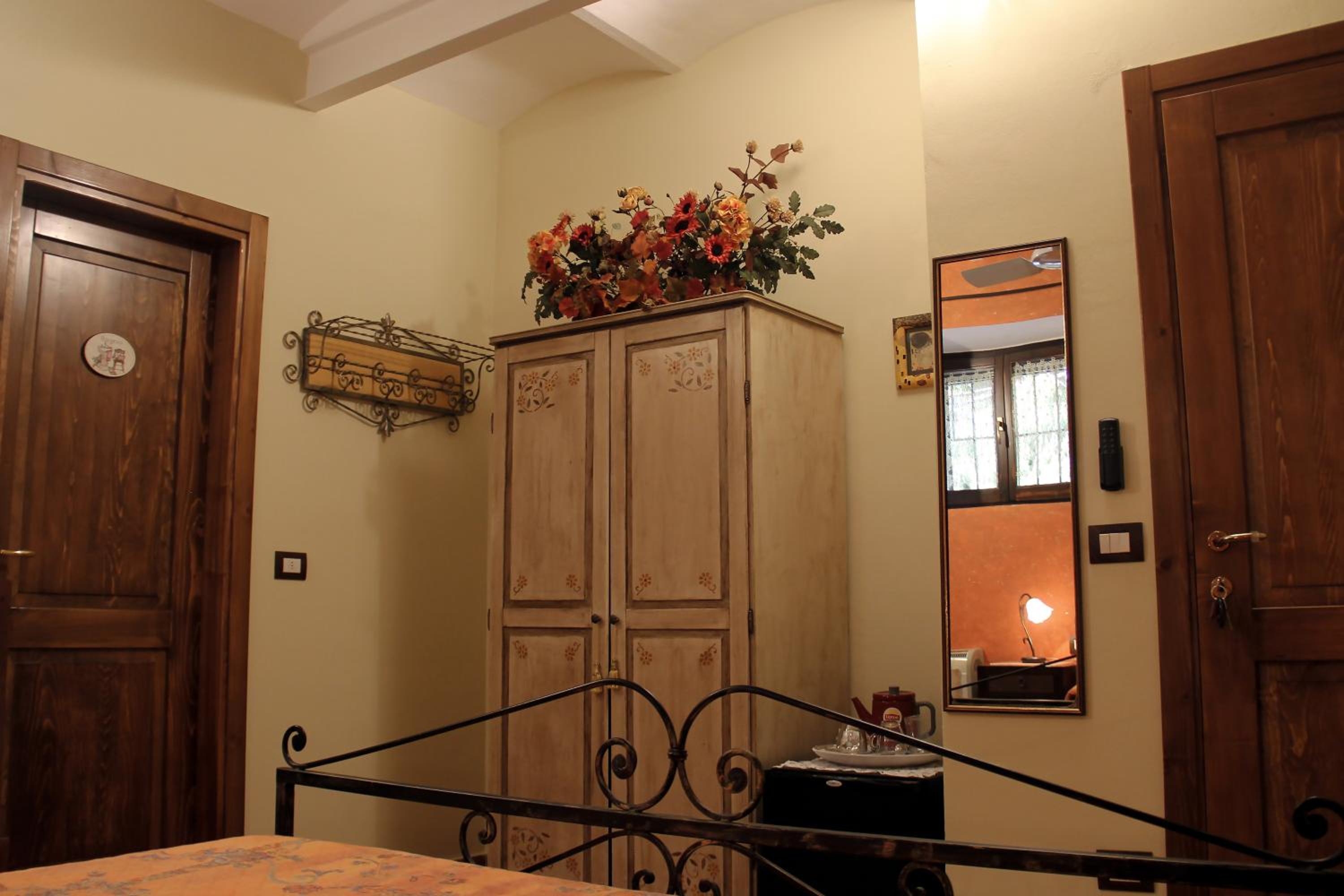 Double Room with Private Bathroom - Photo 5