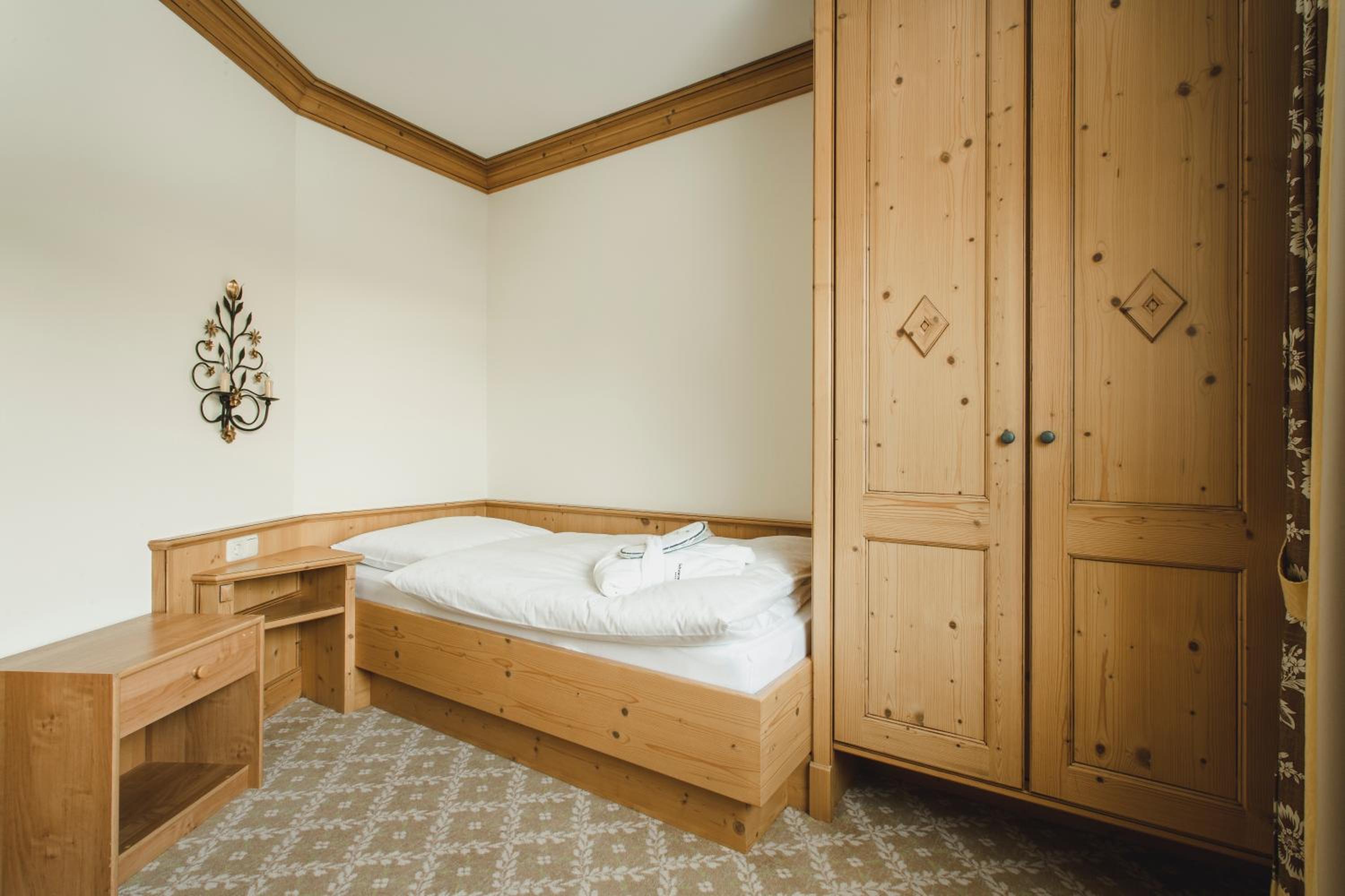 Family Suite with Balcony photo 2
