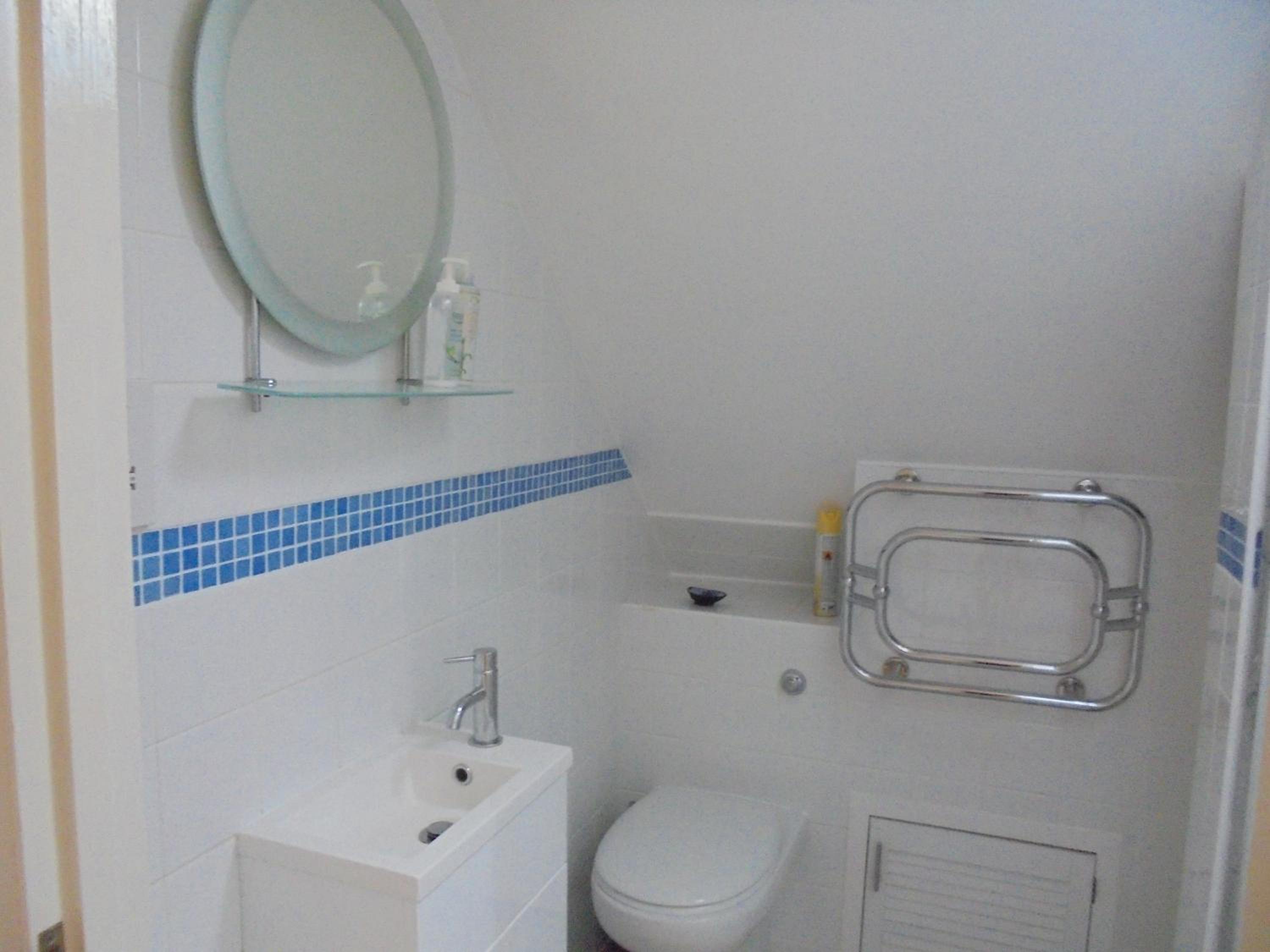 Deluxe Double Room with Shower photo 3