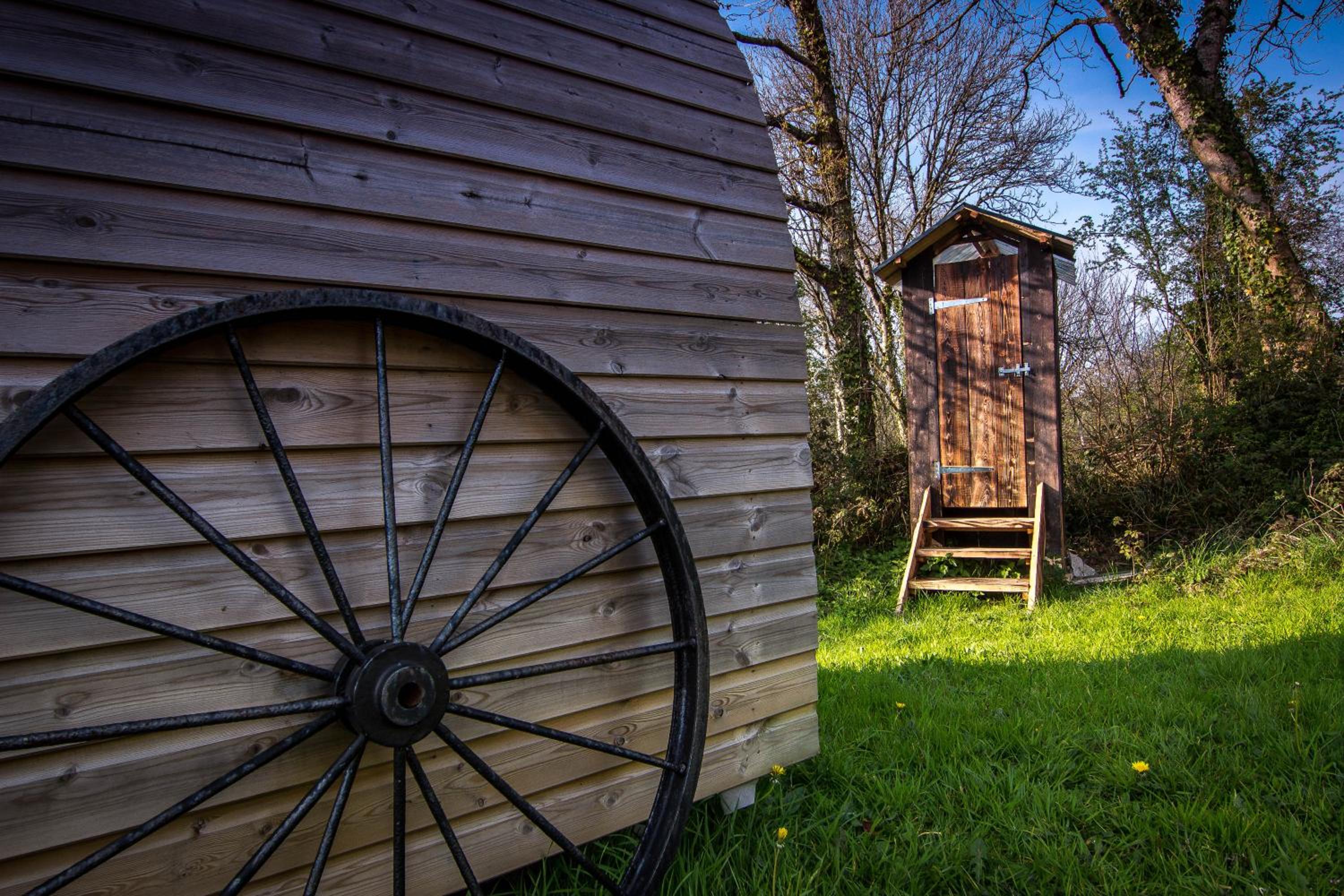 Eco Pod with kitchenette and private toilet photo 3
