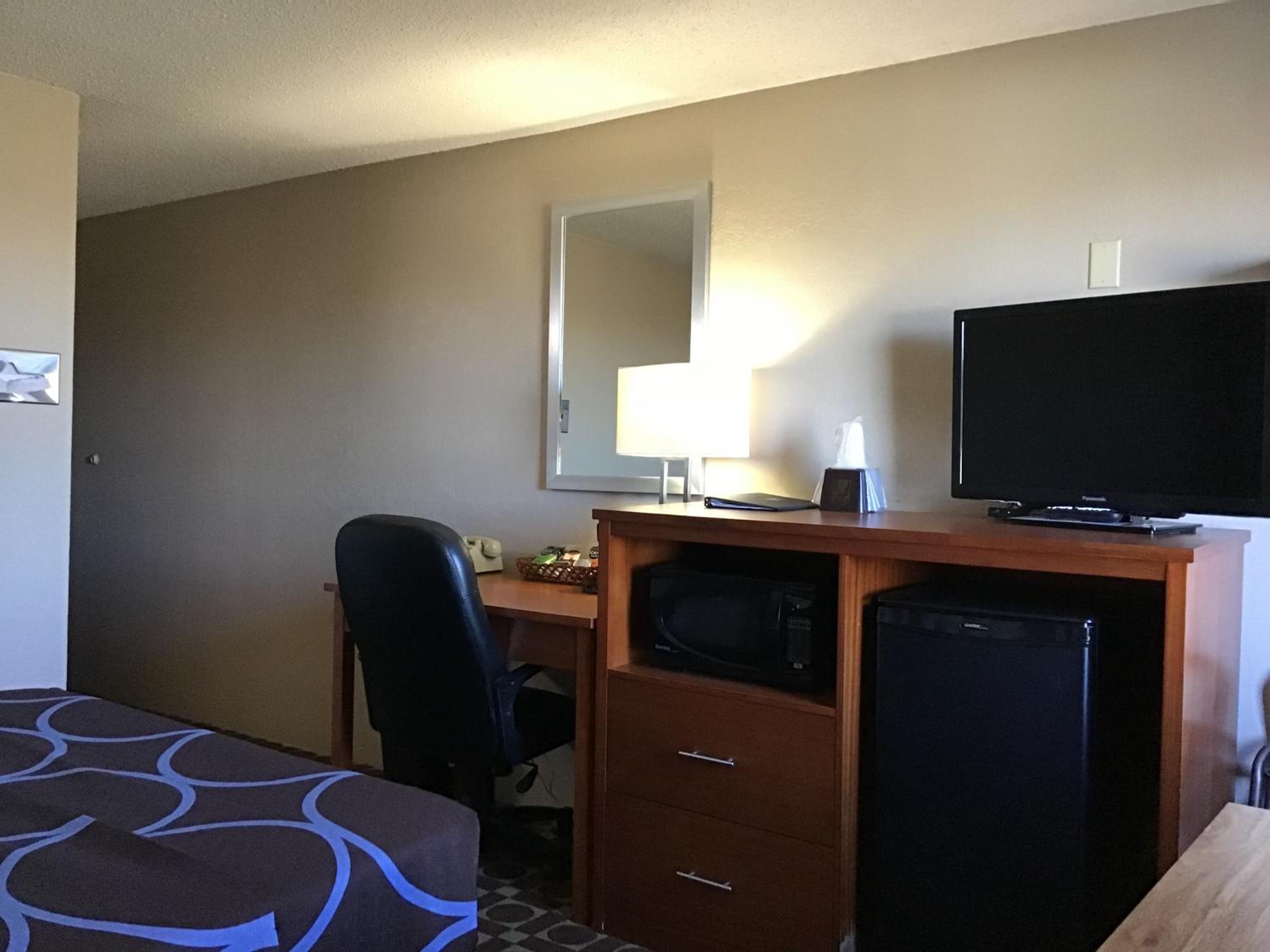 King Room - Non-Smoking photo 1