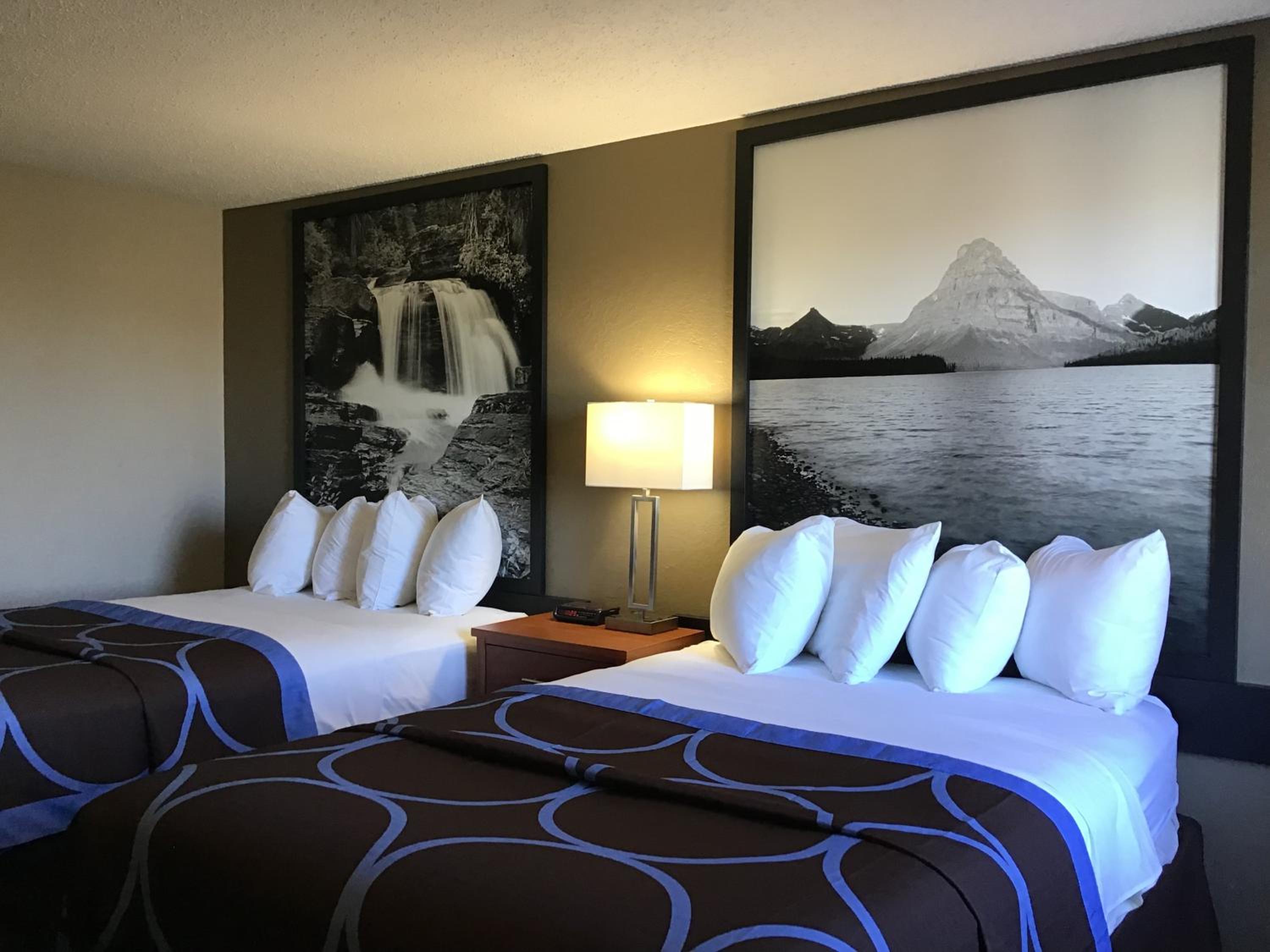 Queen Room with Two Queen Beds - Non-Smoking