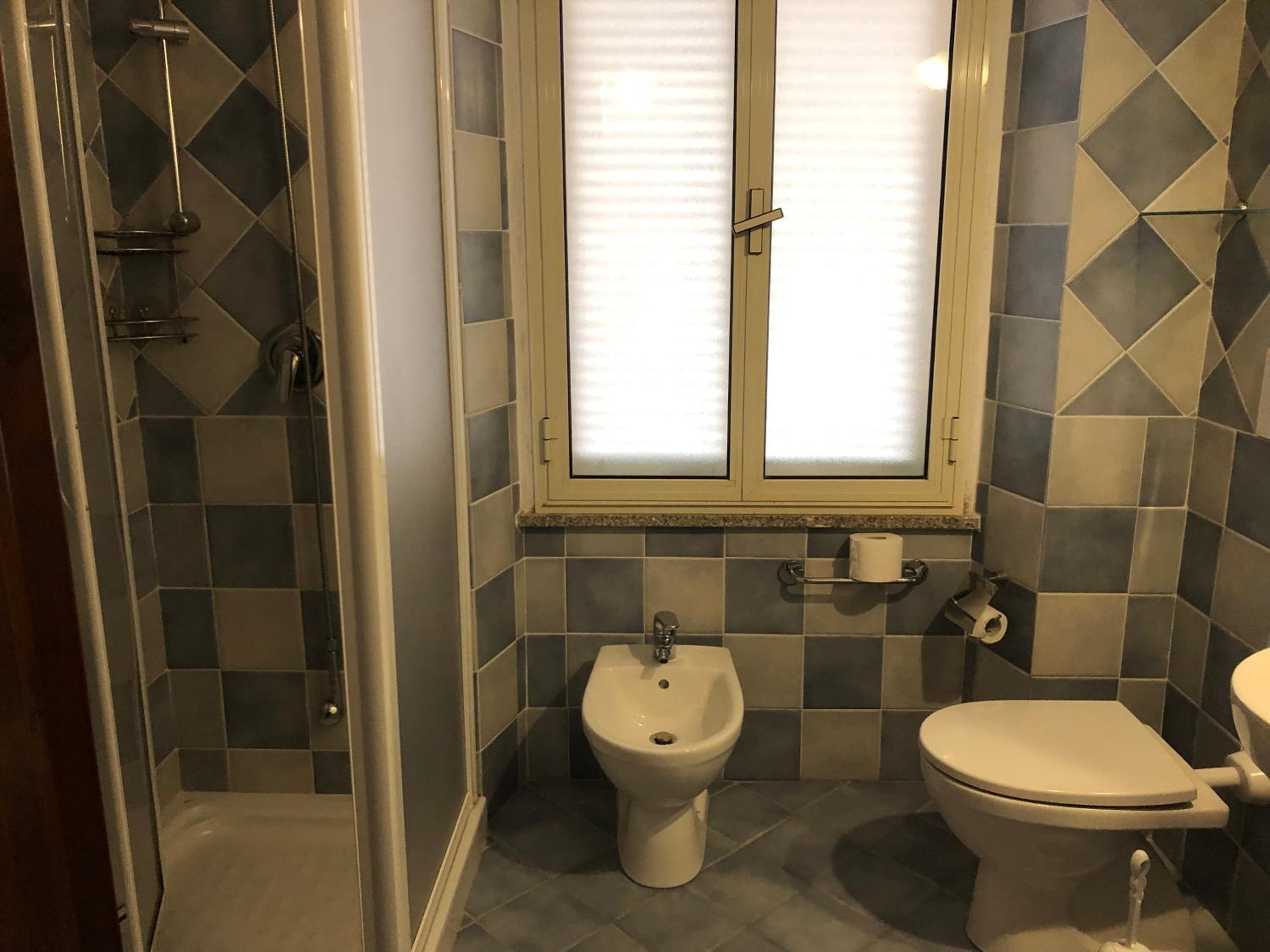 Double Room - Photo 13