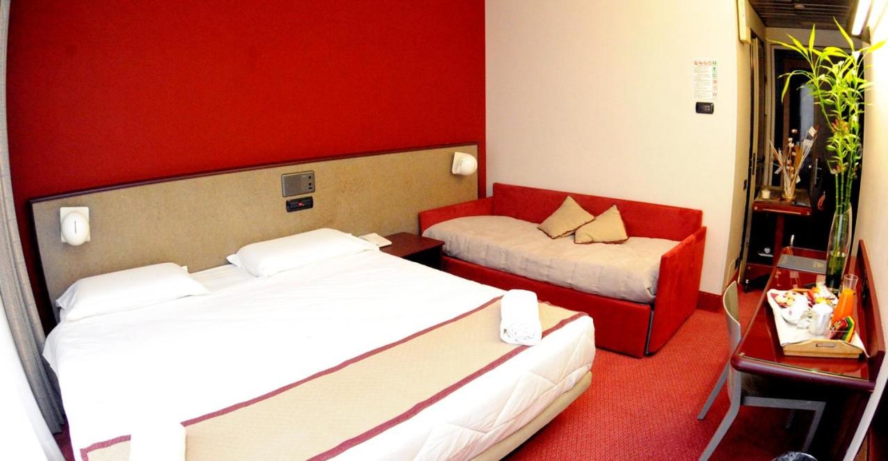 Double Room (1 Adult) - Photo 2