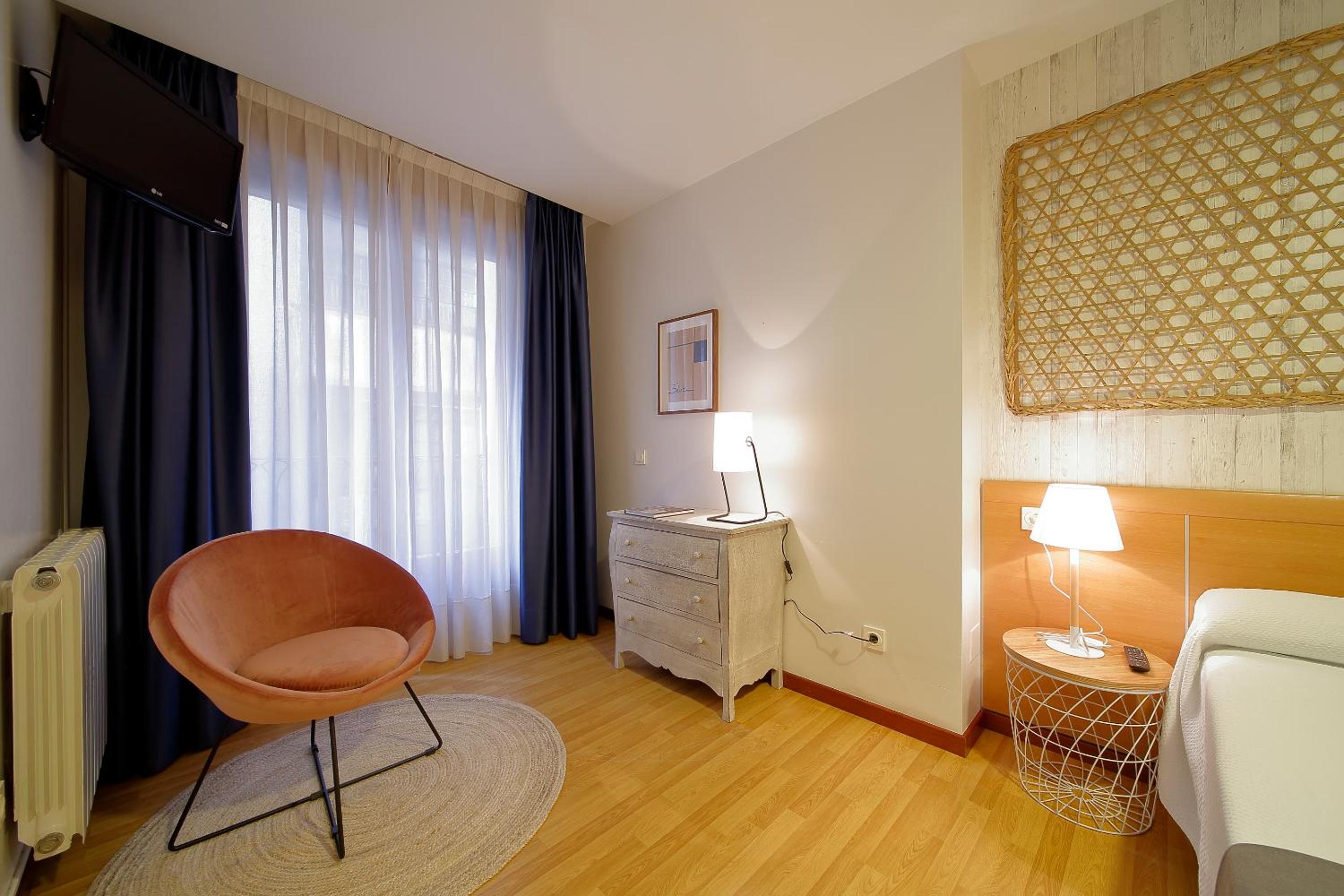 Two-Bedroom Apartment (4-5 Adults) - Photo 29