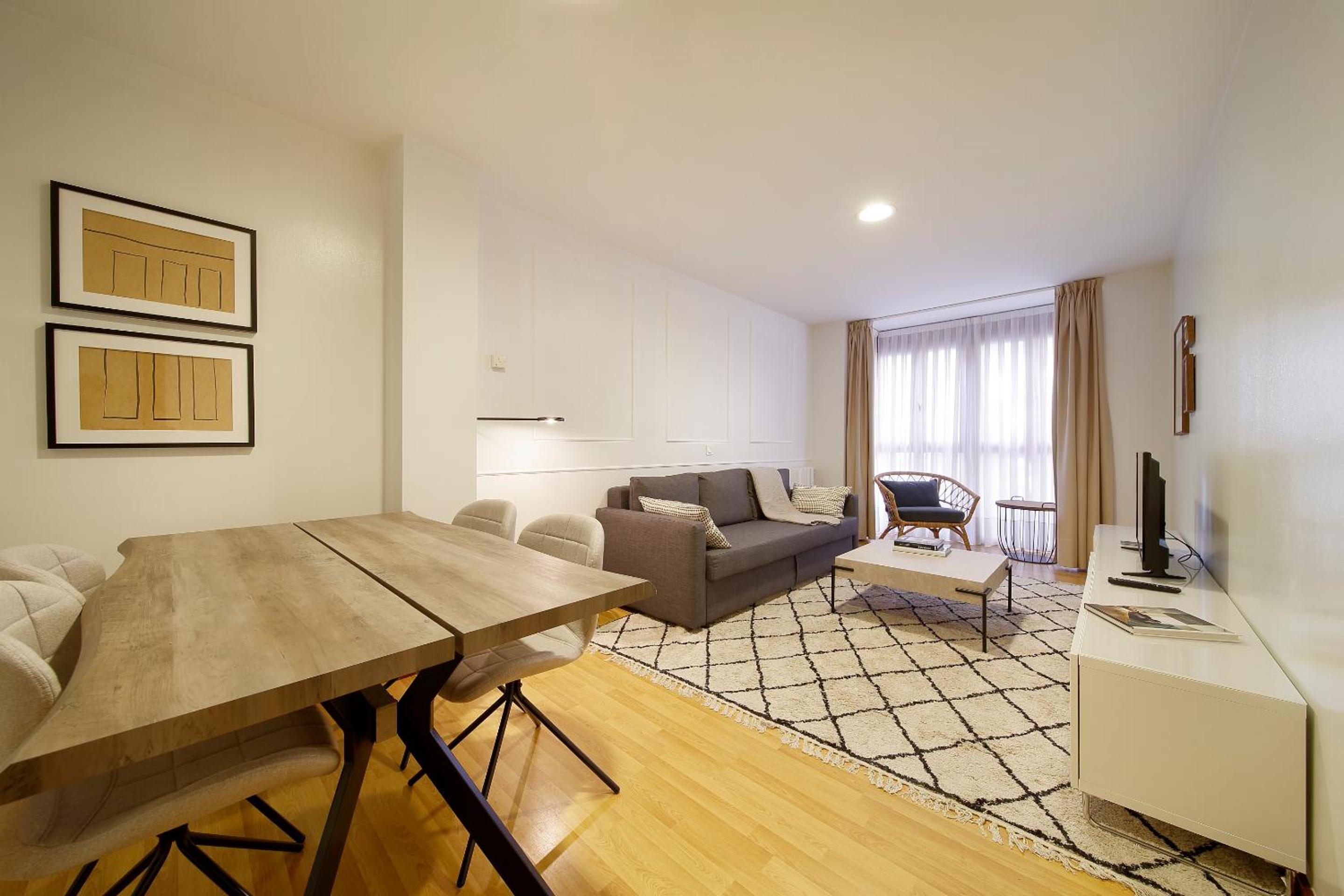 Two-Bedroom Apartment (4-5 Adults) - Photo 15