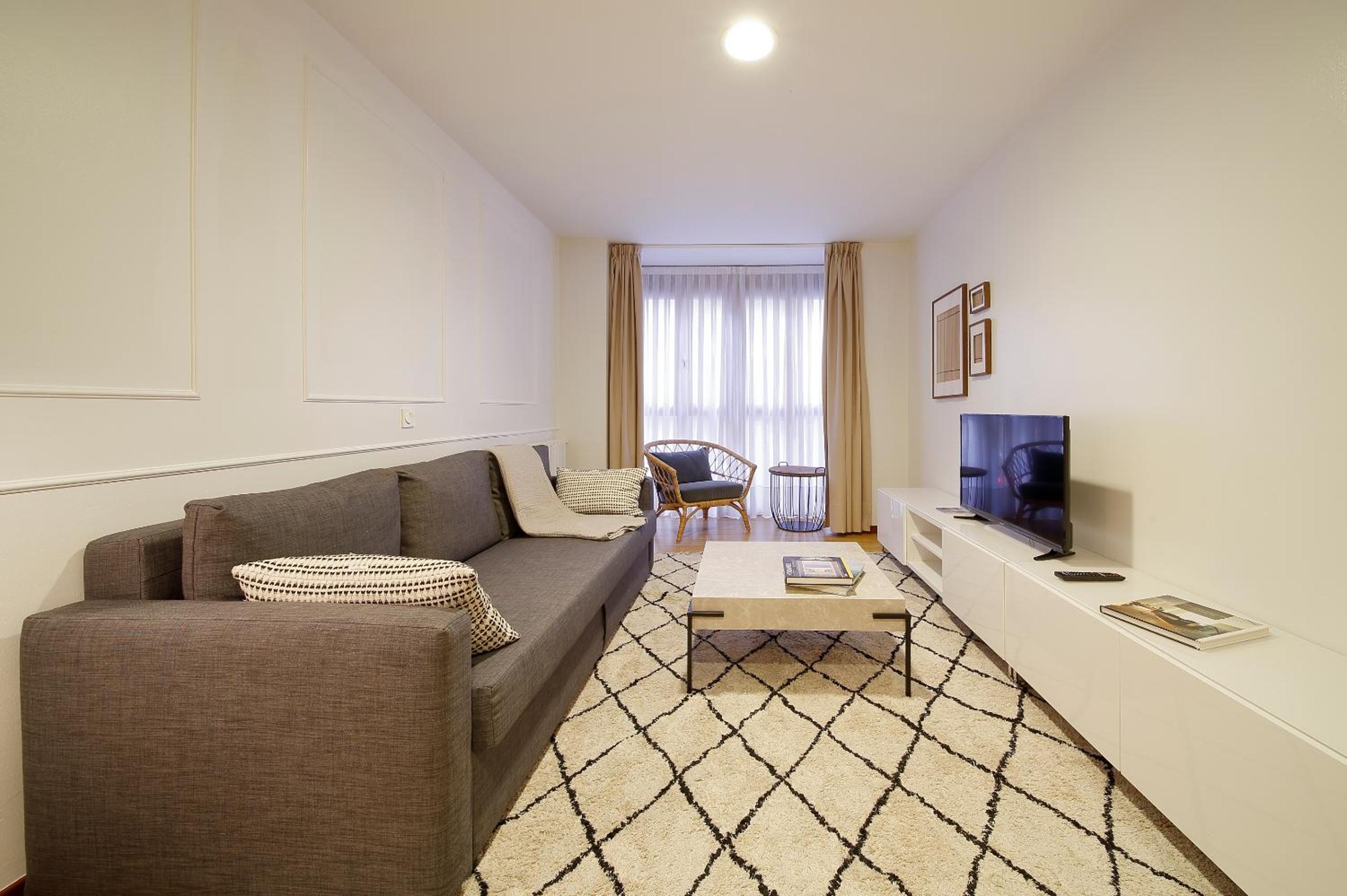 Two-Bedroom Apartment (4-5 Adults) - Photo 18
