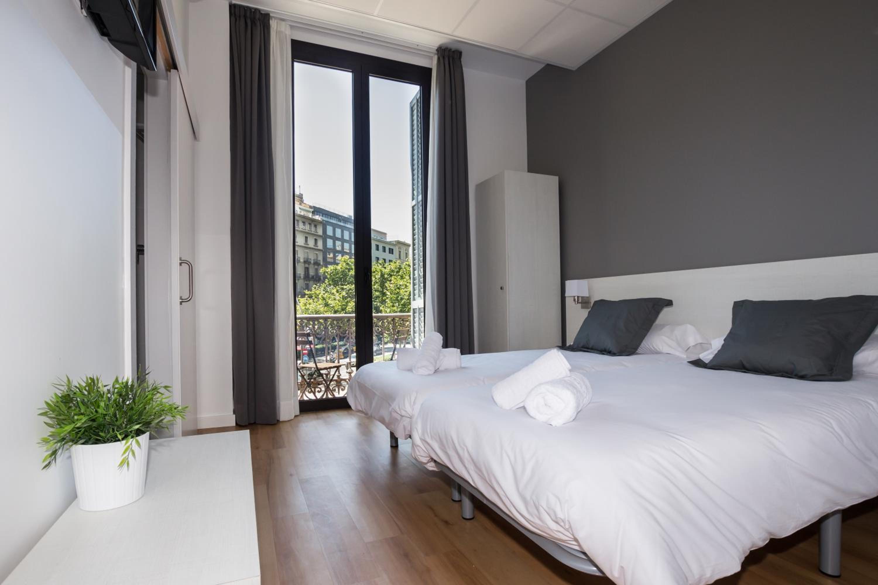 Double or Twin Room with Balcony photo 2