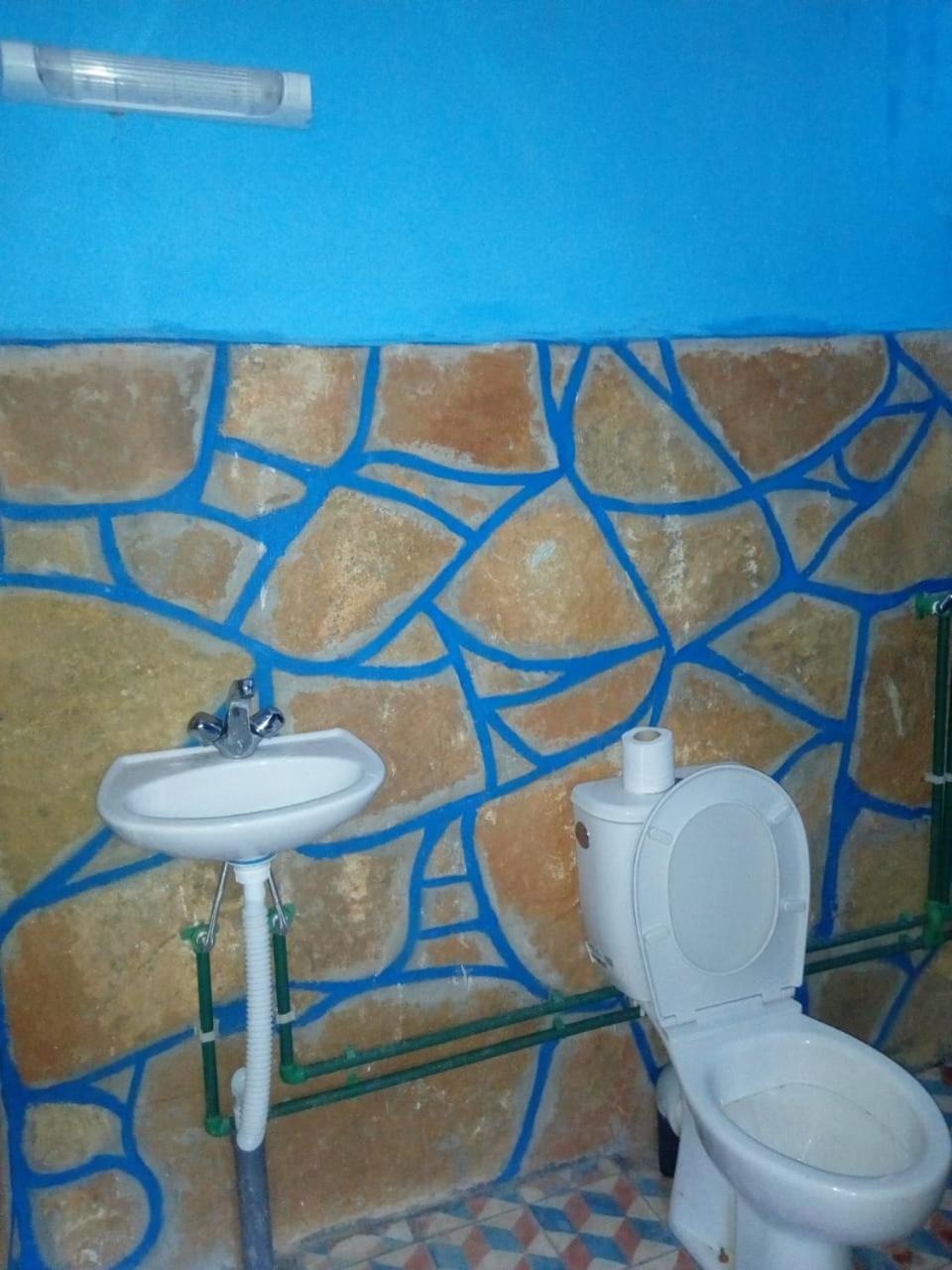 Family Room with Private Bathroom - Photo 4