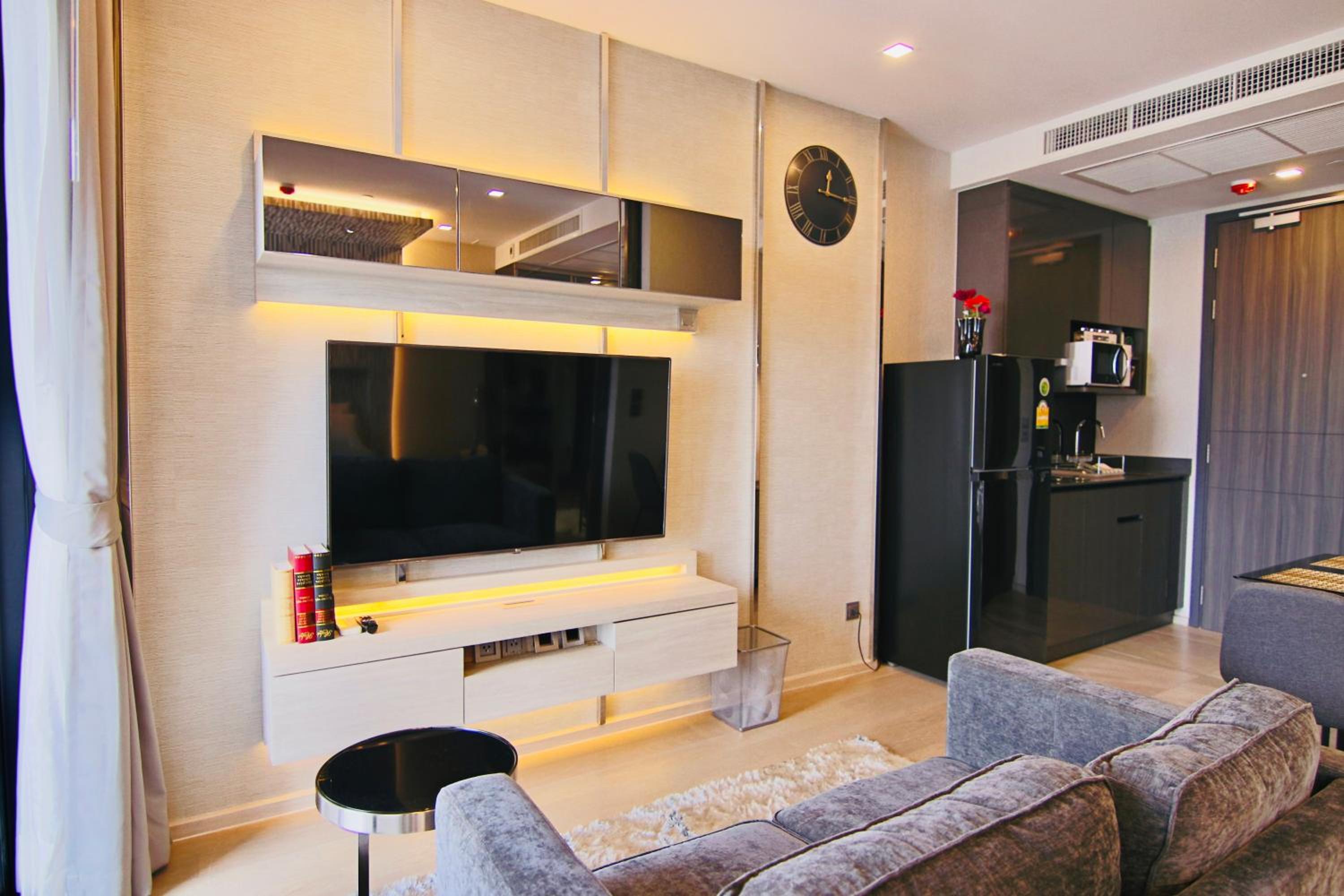 One-Bedroom Apartment photo 3