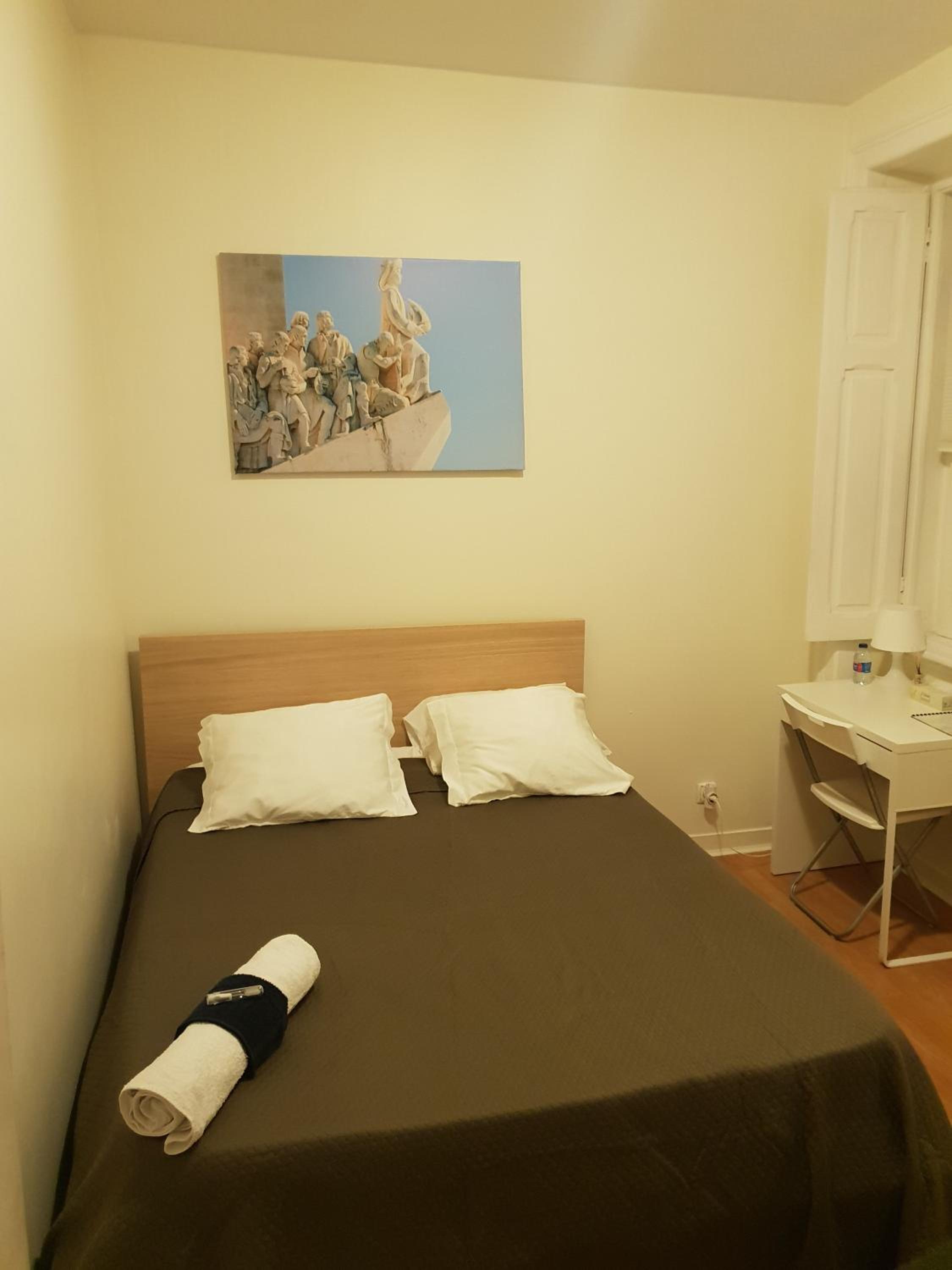 Standard Double Room with Shared Bathroom photo 2