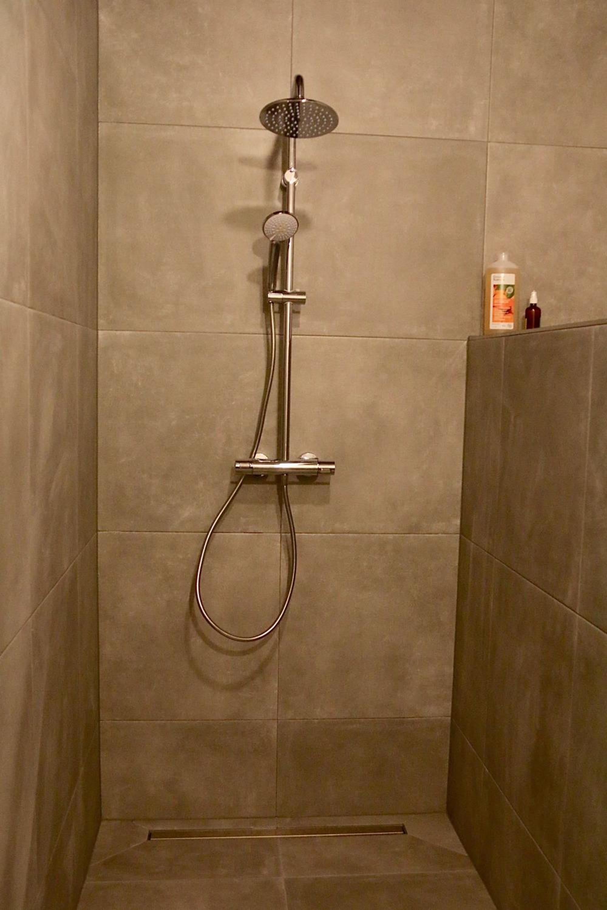 Deluxe Suite - Photo 5