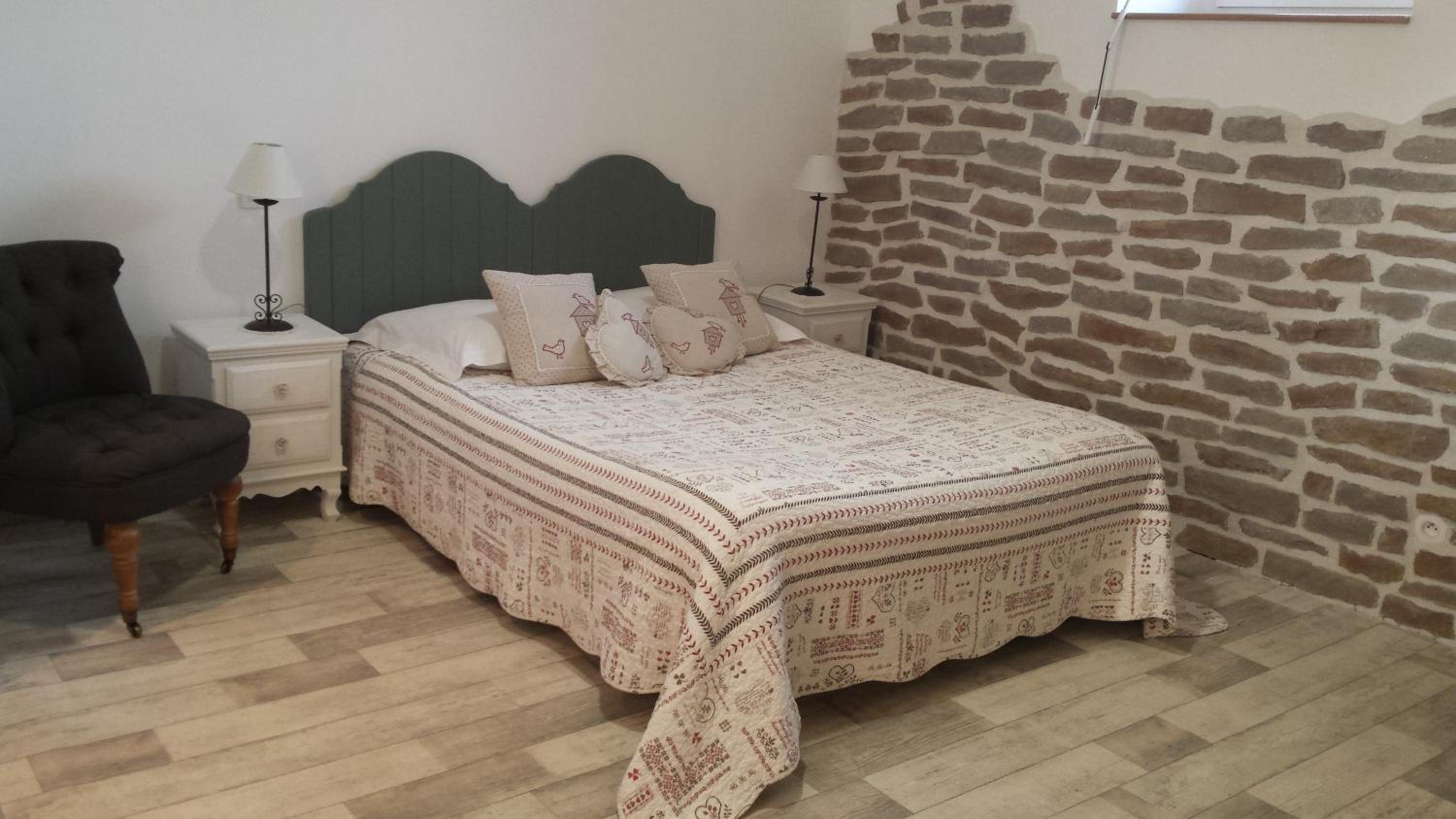Economy Double Room photo 1