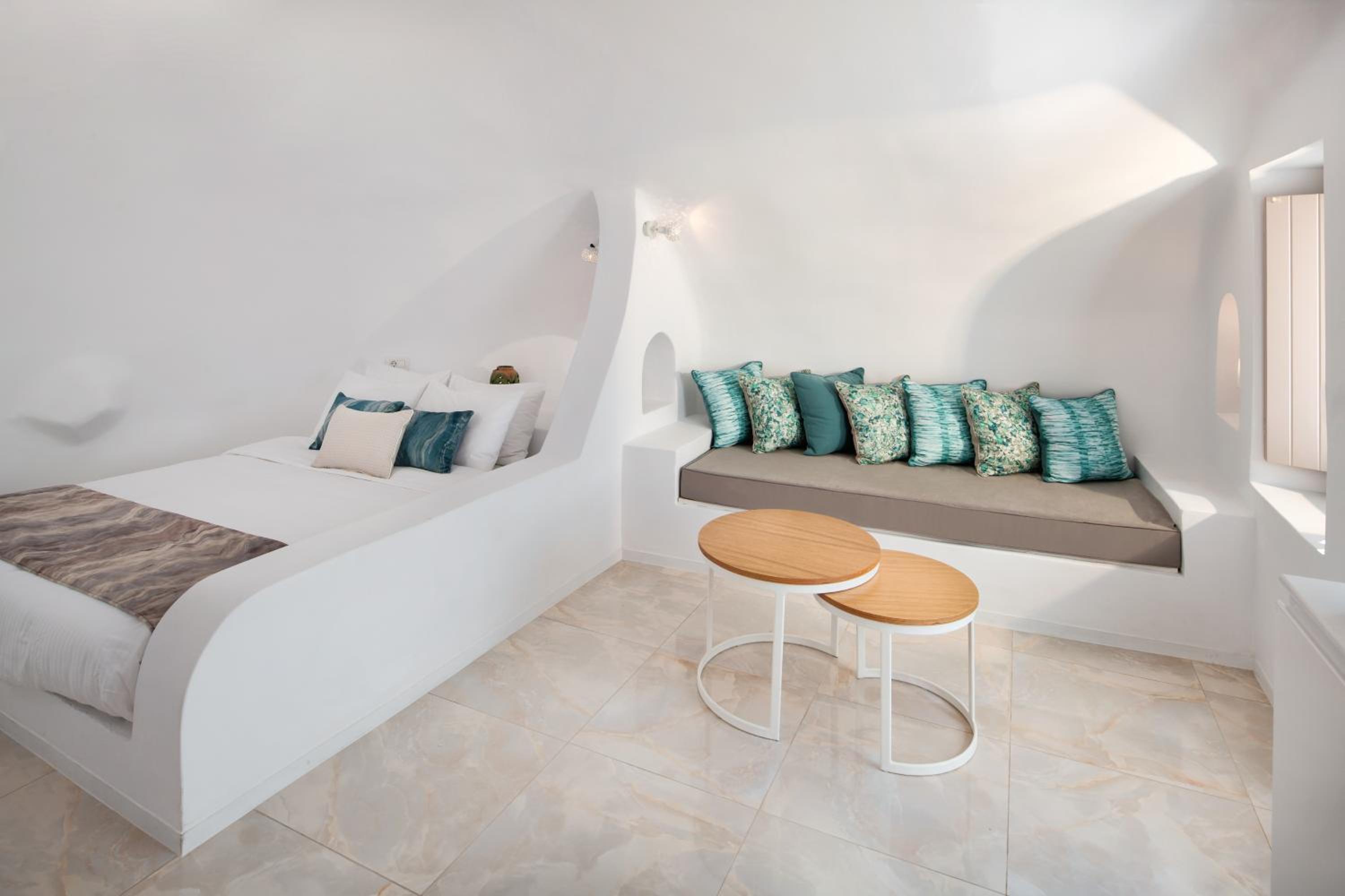 Three-Bedroom Villa with Private Heated Hot Tub photo 3