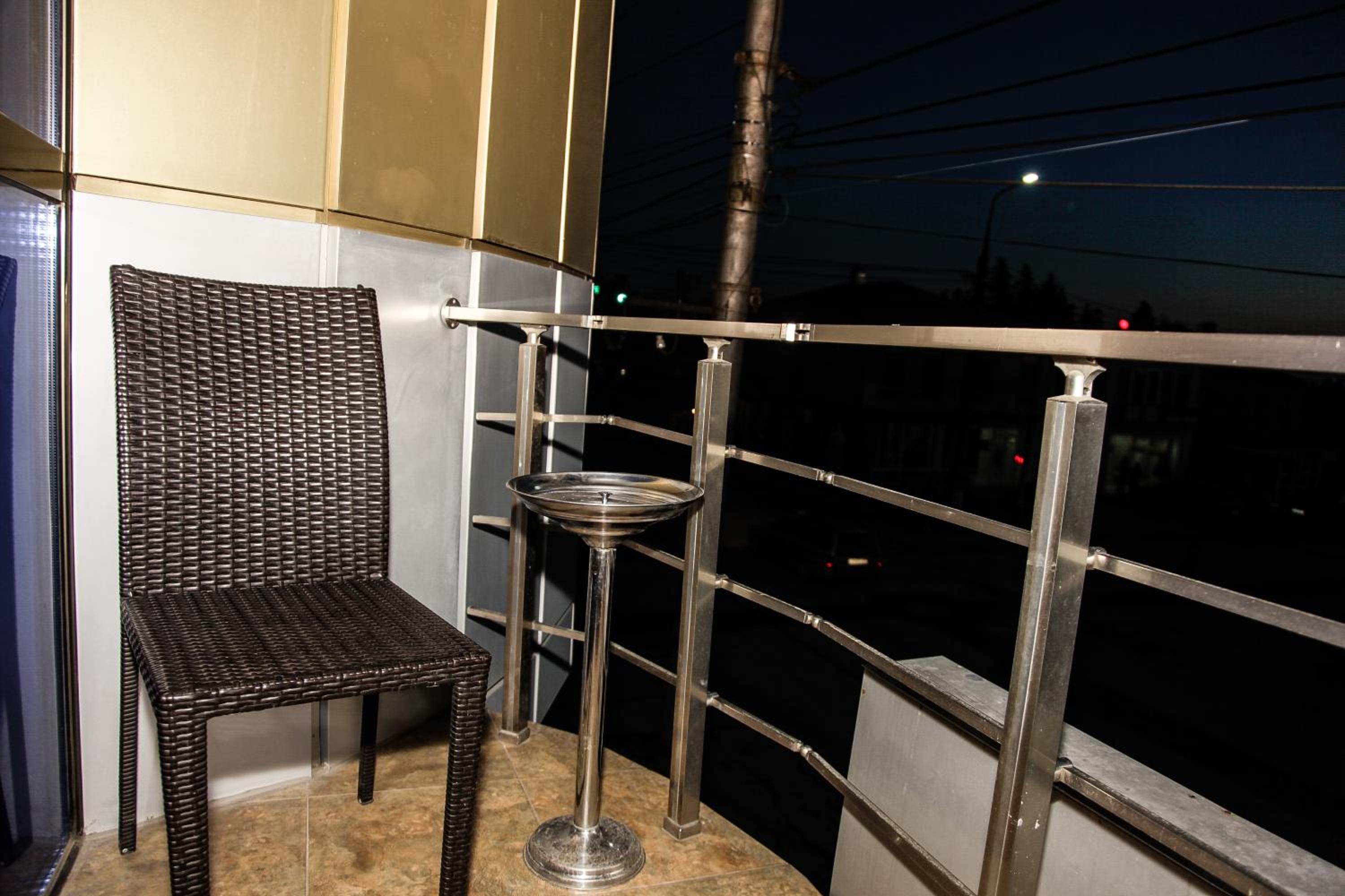 King Suite with Balcony photo 3
