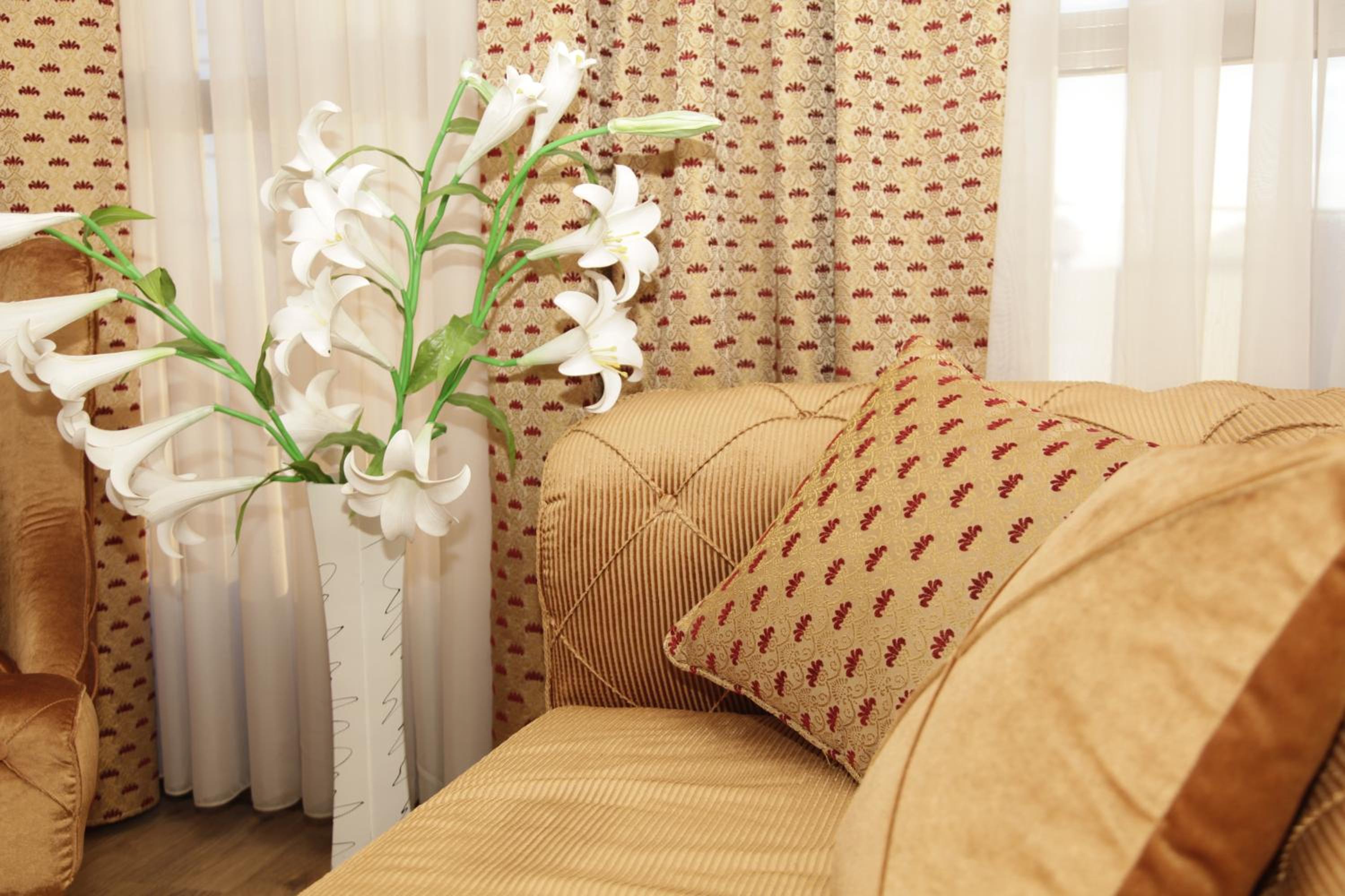 King Suite with Balcony photo 2
