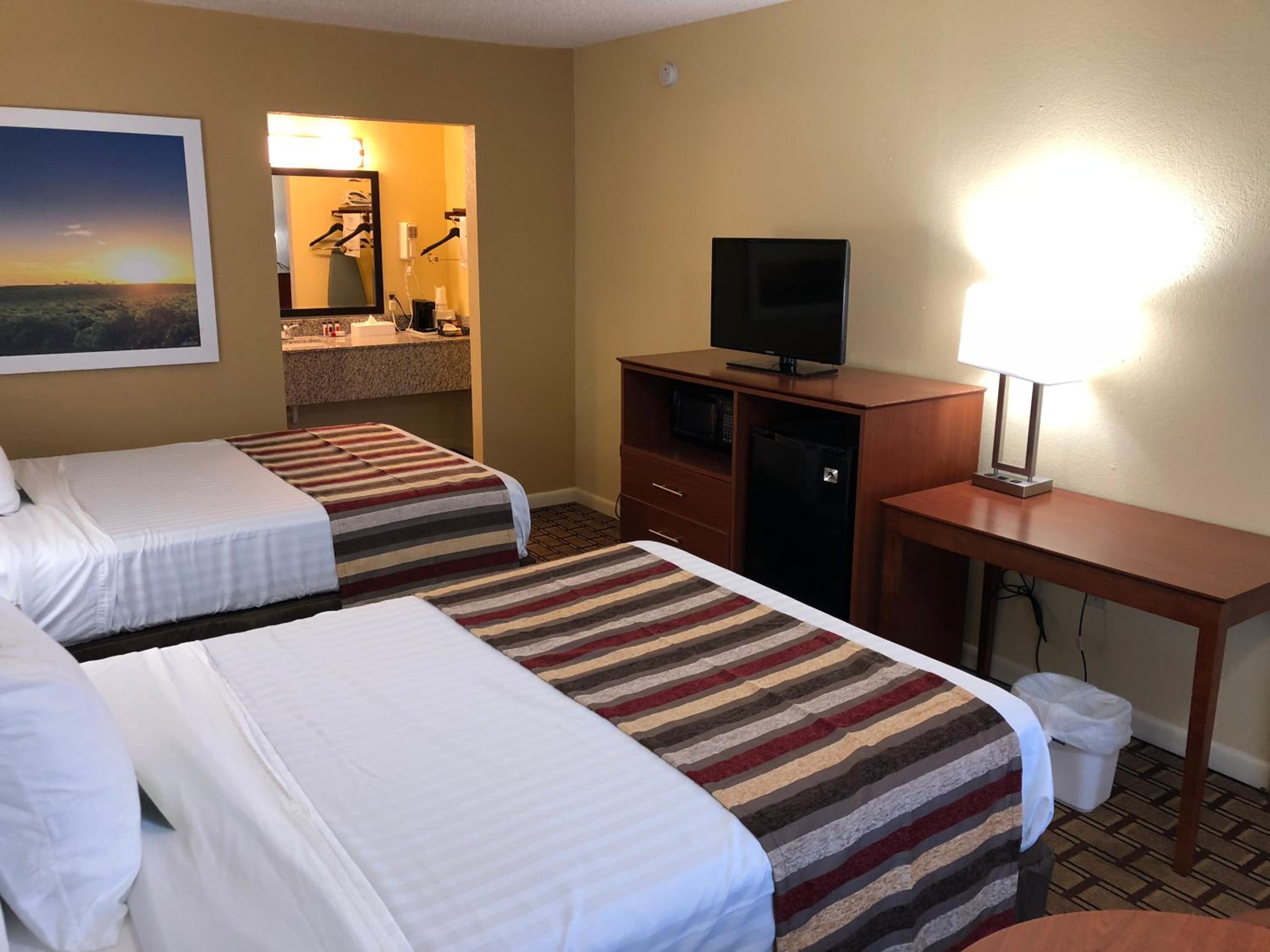 Double Room with Two Double Beds - First Floor/Smoking photo 2