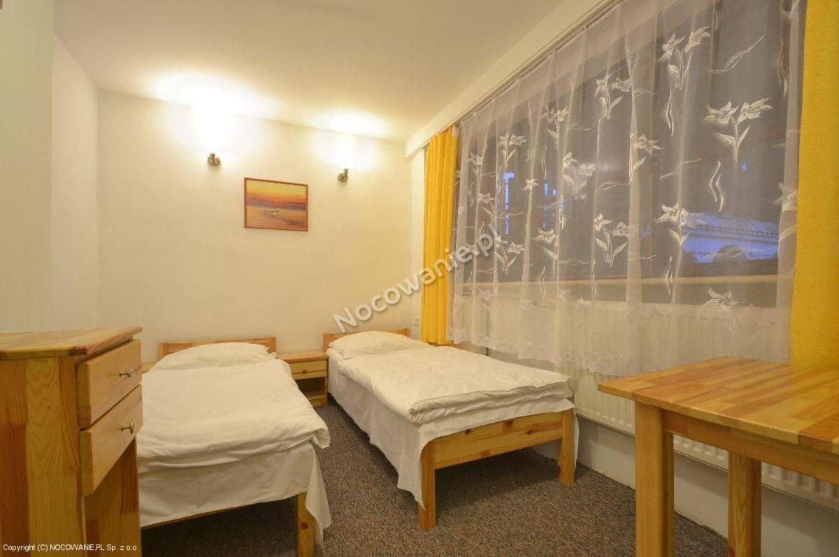 Double Room with Private Bathroom - Photo 4
