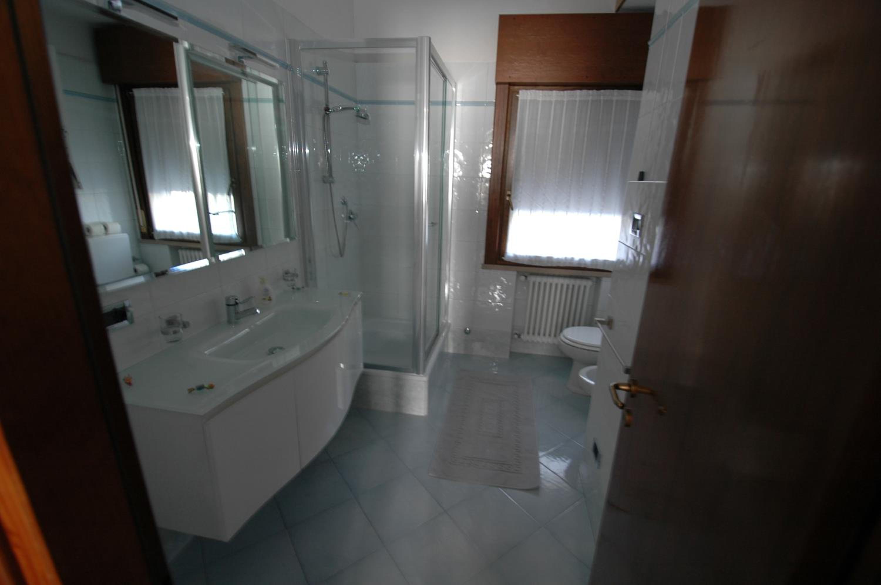 Two-Bedroom Apartment with Garden View photo 2