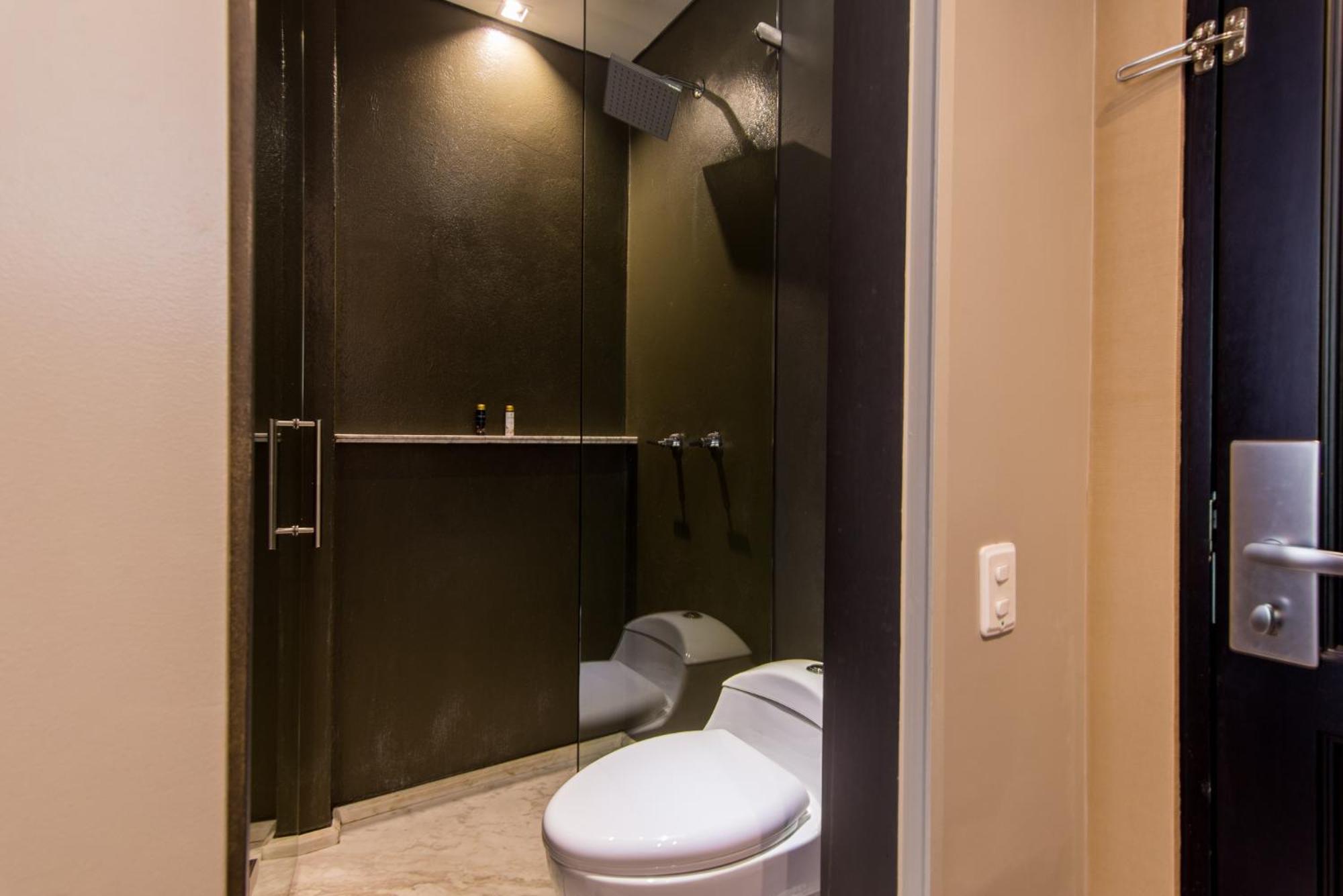Single Room photo 3