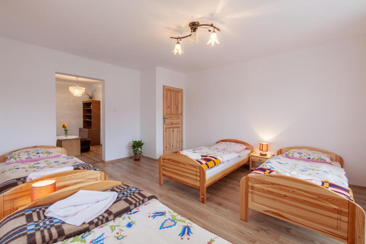 Quadruple Room with Private Bathroom photo 3