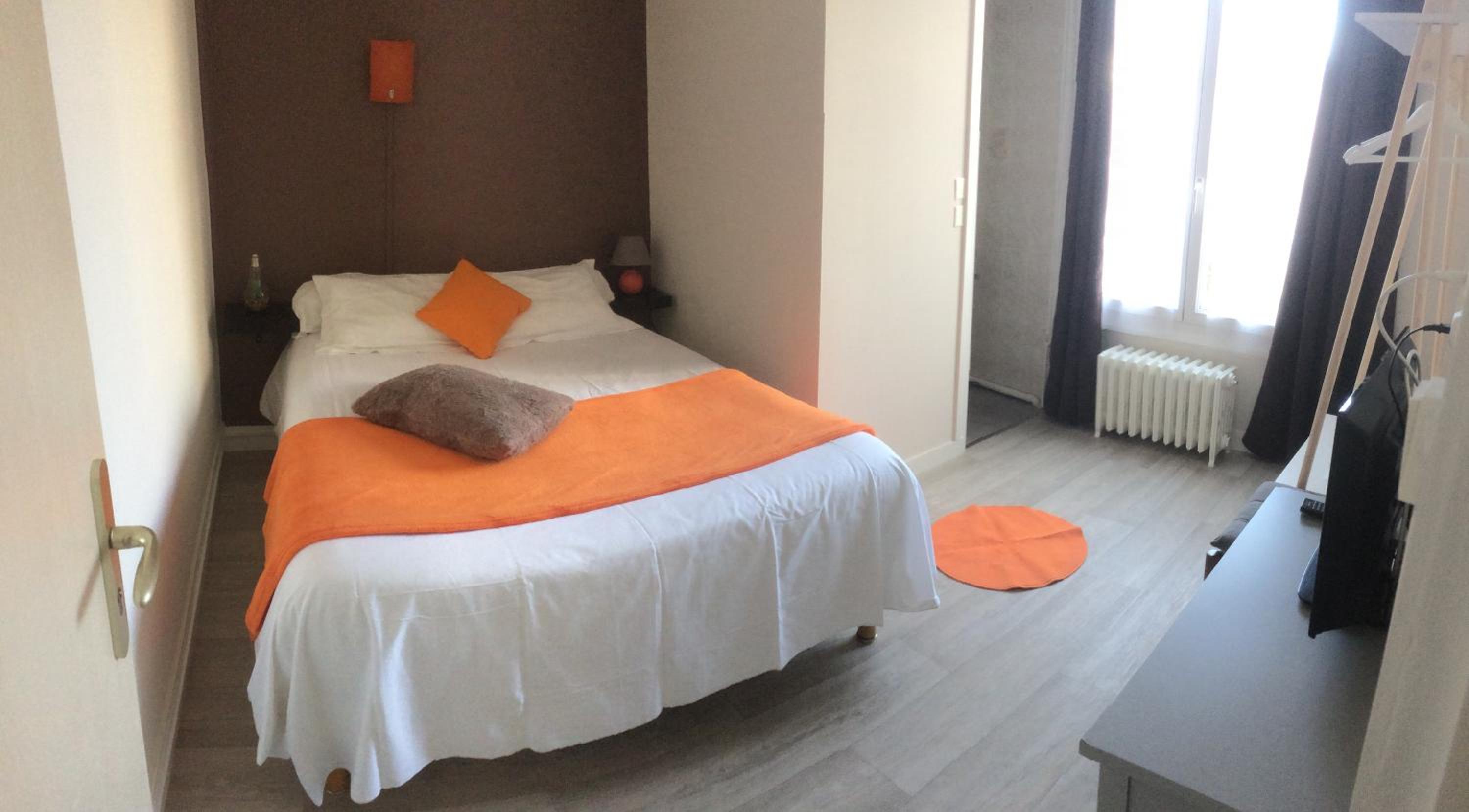 Double Room with Shared Toilet