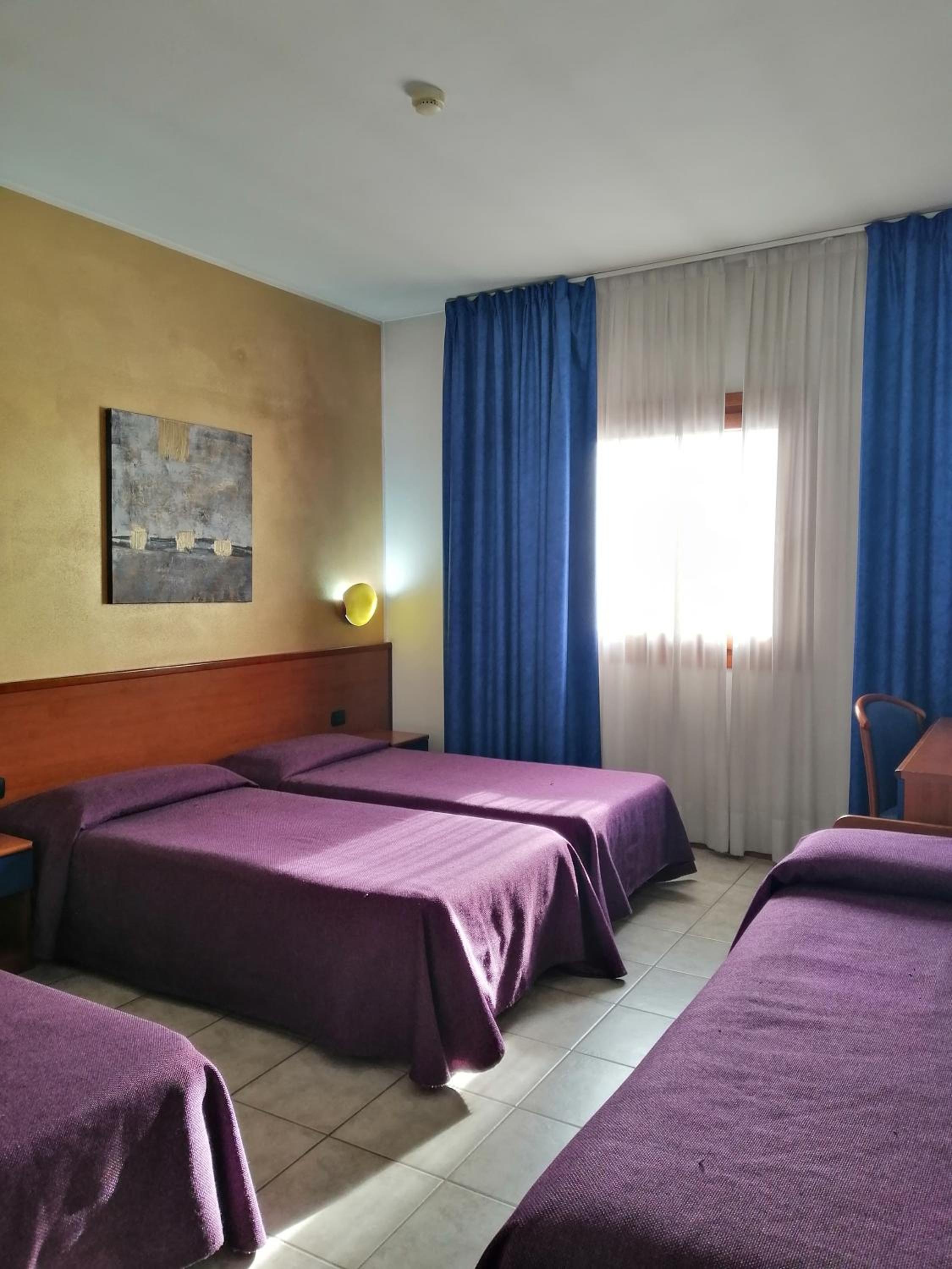 Quadruple Room - Photo 1