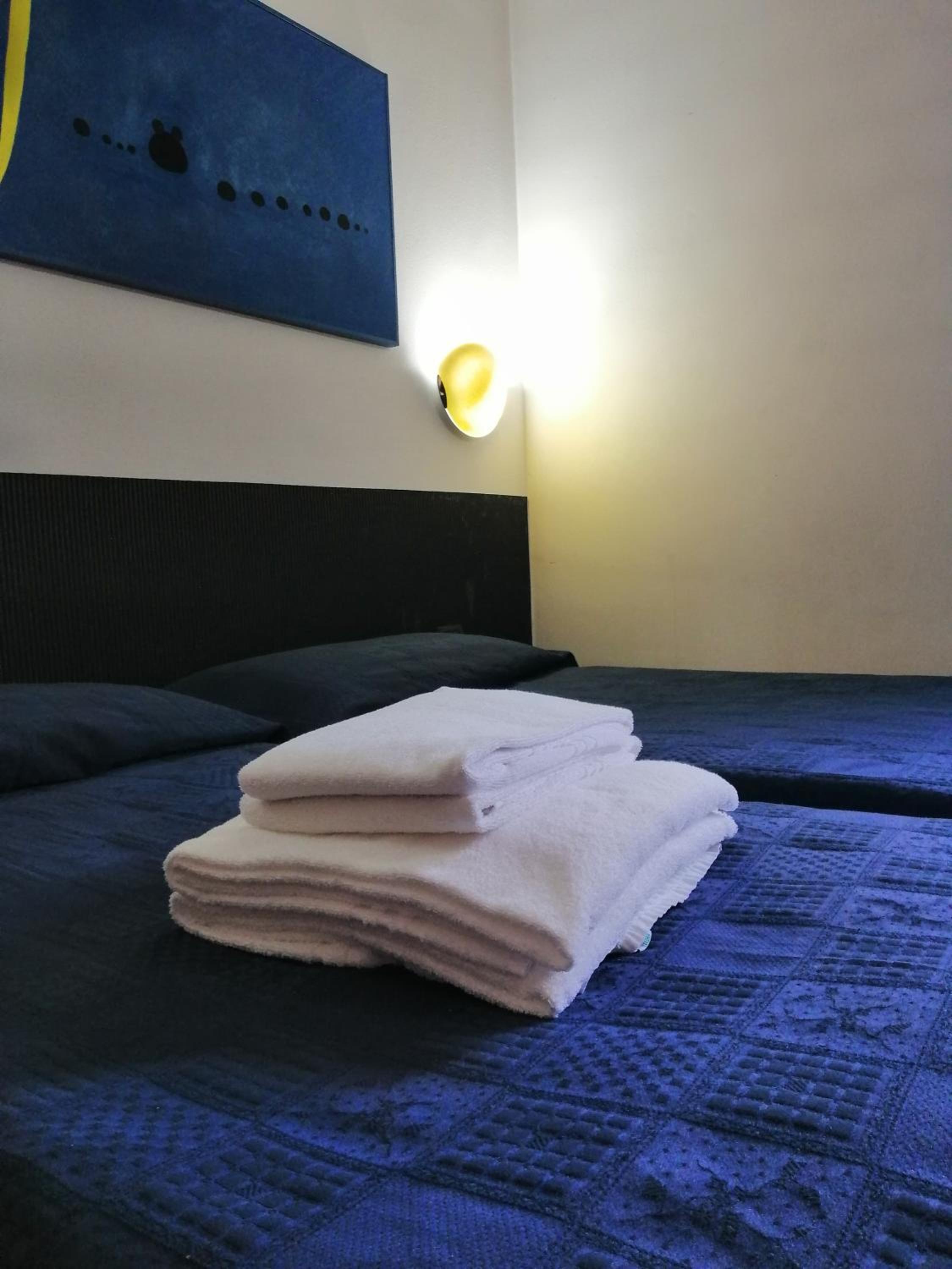 Double Room - Photo 4