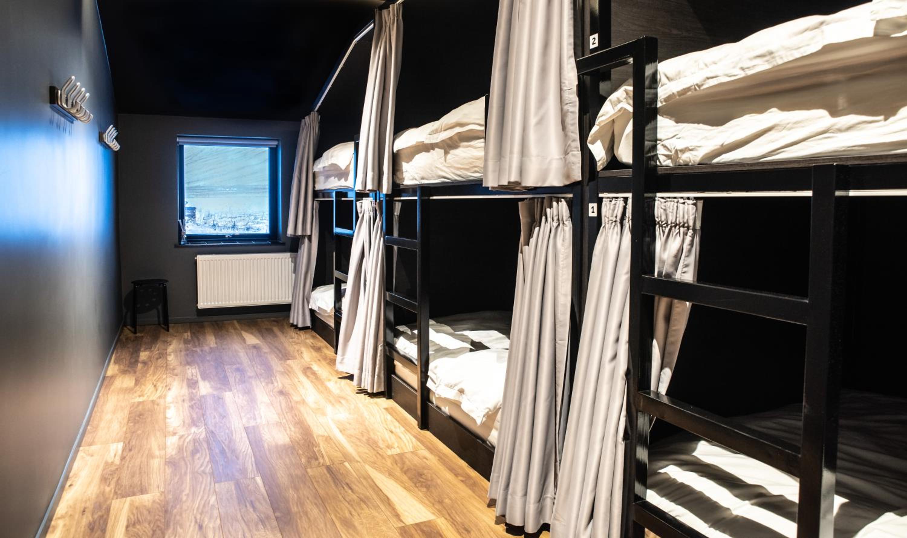 Double Bed in 6-Double Bed Dormitory Room photo 1