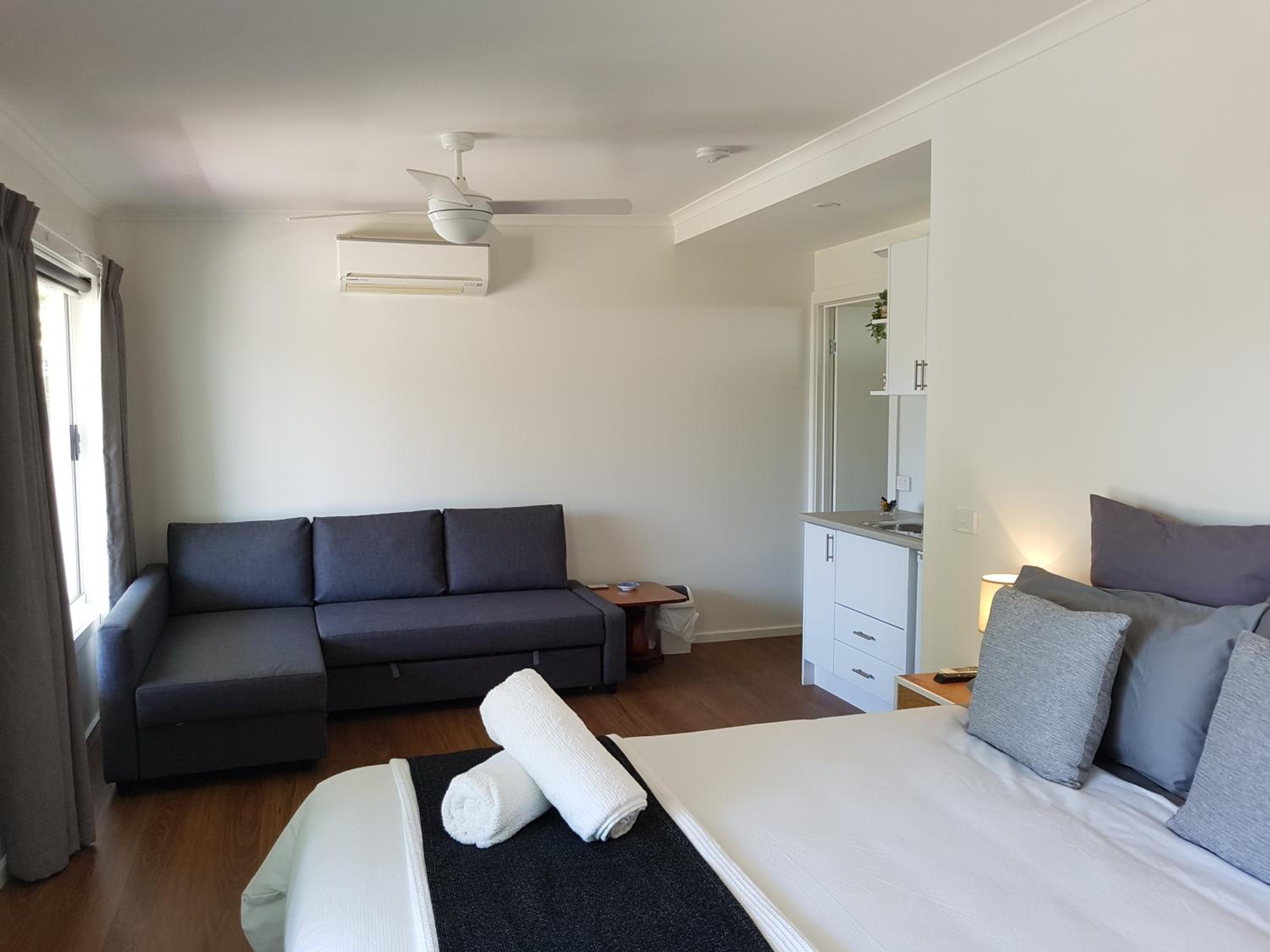 Studio Apartment - Photo 1